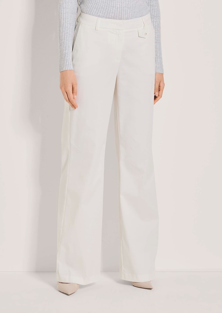 Satinhose aus Baumwolle mit weitem Bein