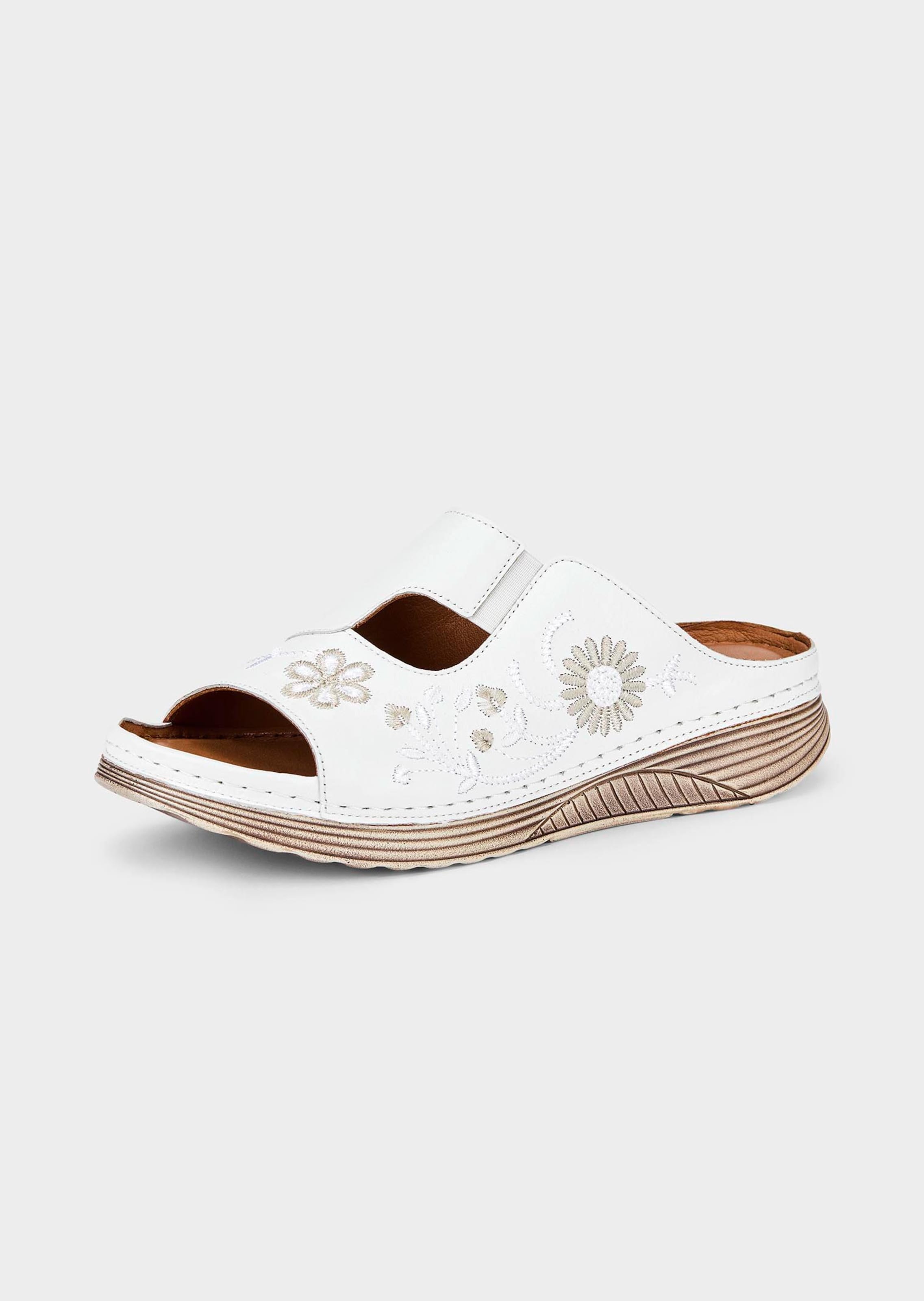 Leren sandaaltjes met bloemenmotief