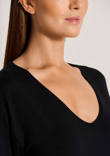 Short-sleeve top with V-neckline thumbnail 6
