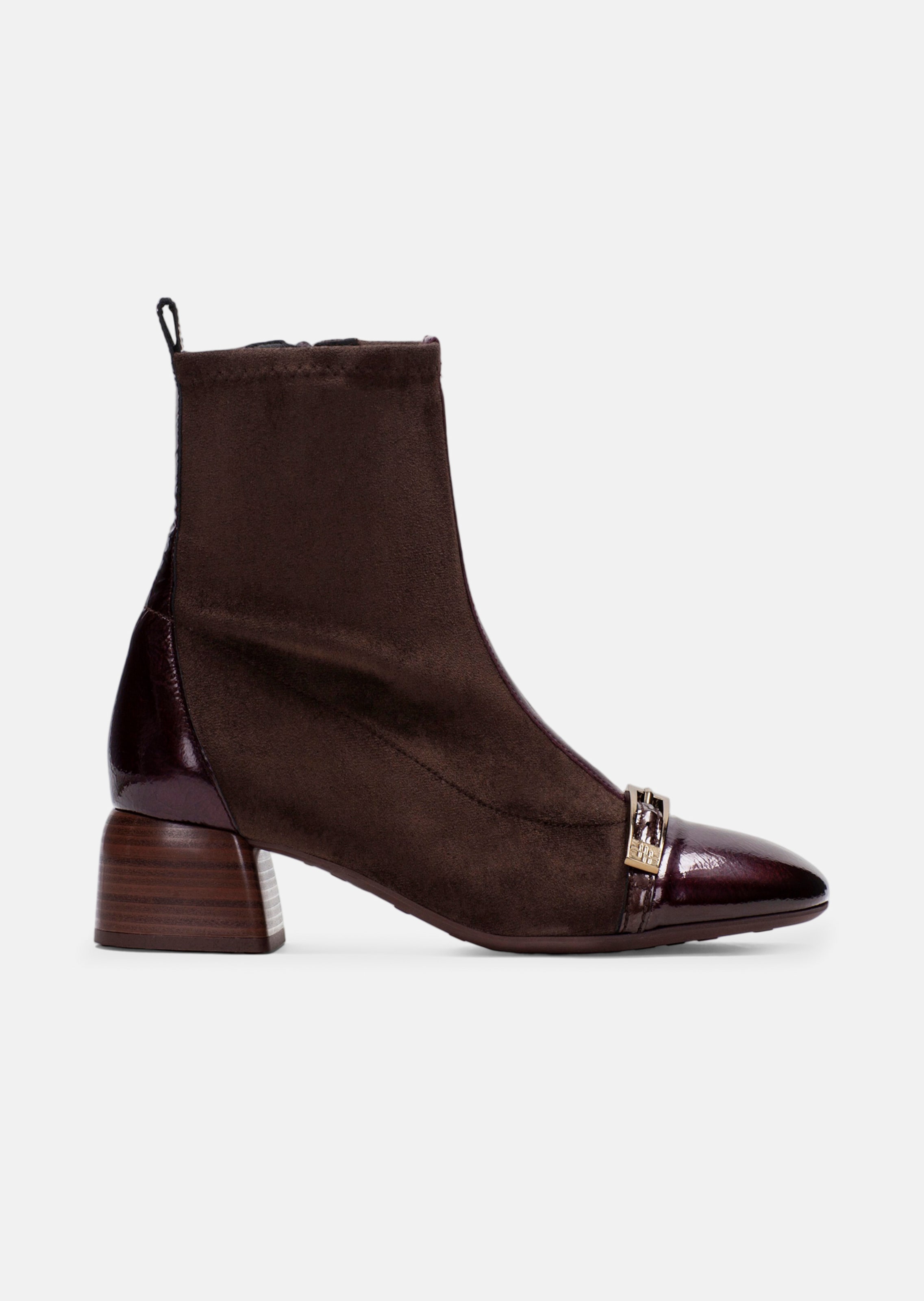 Stiefeletten in Wildleder-Optik mit Lackdetails
