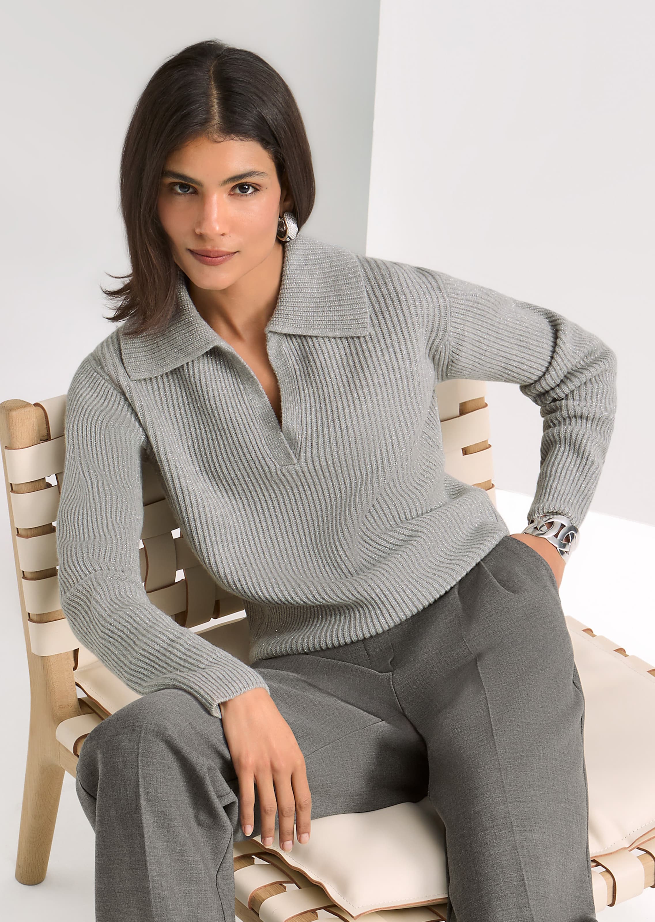 Schimmernder Pullover mit Polo-Kragen
