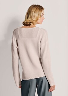 Pull en cachemire à col en V thumbnail 3