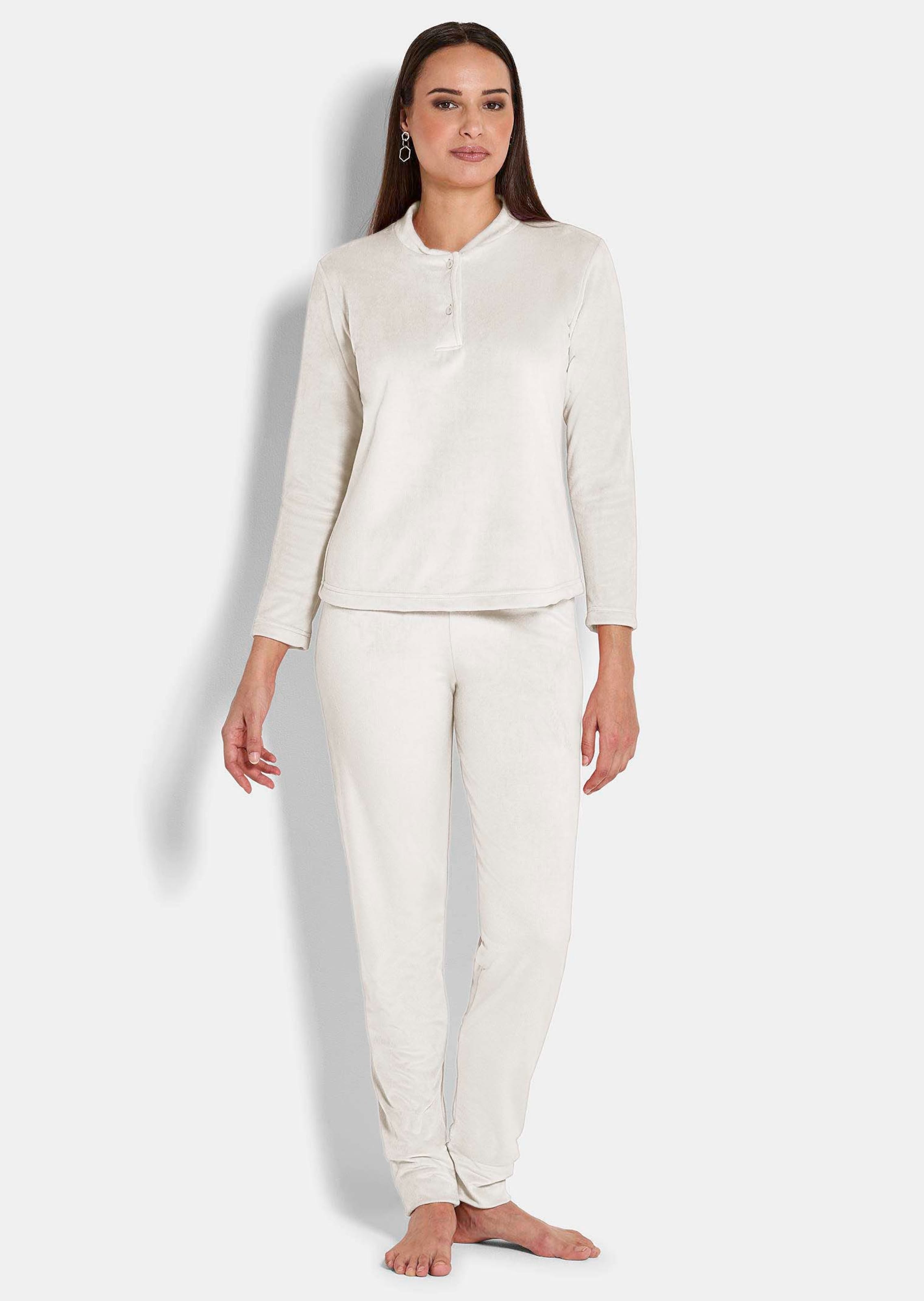Hausanzug aus samtigem Micro-Fleece