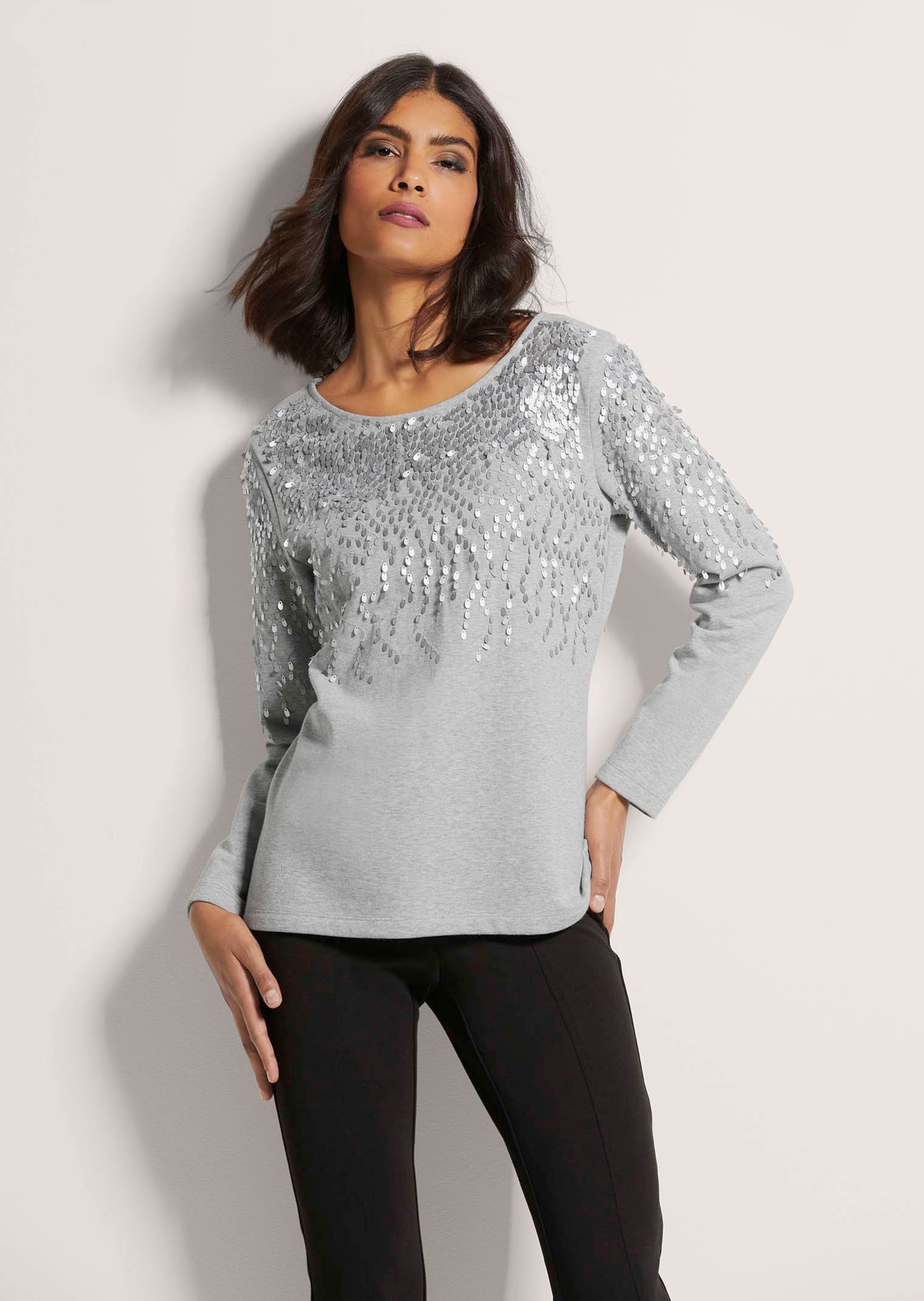 Sweatshirt mit Glanzgarn und Pailletten