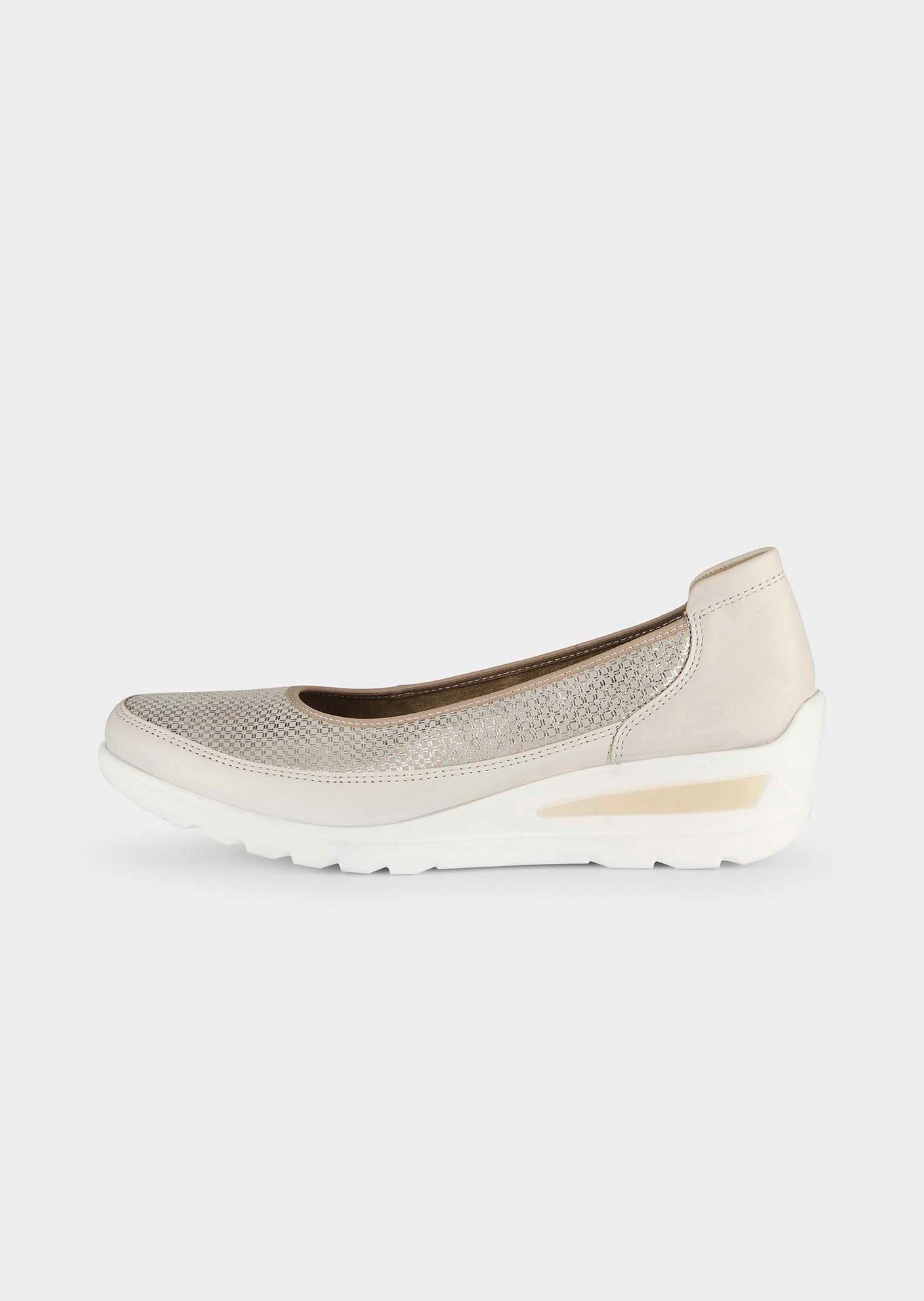 Ballerinas aus glänzendem Leder