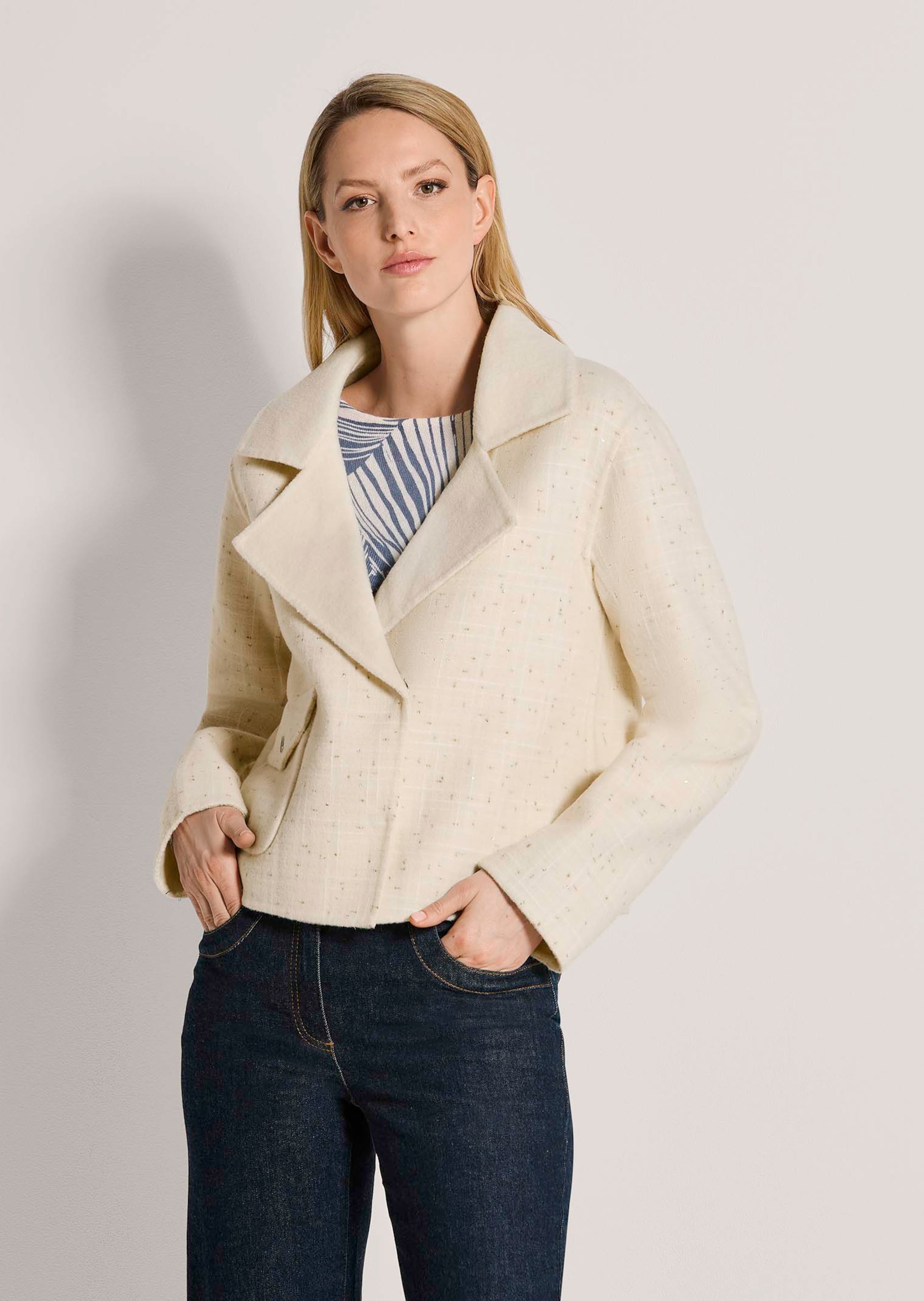 Double-faced sequinned jacket