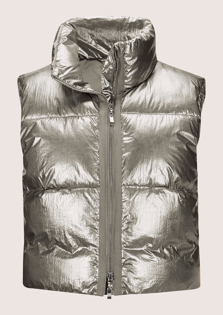 Cropped quilted gilet with metallic effect