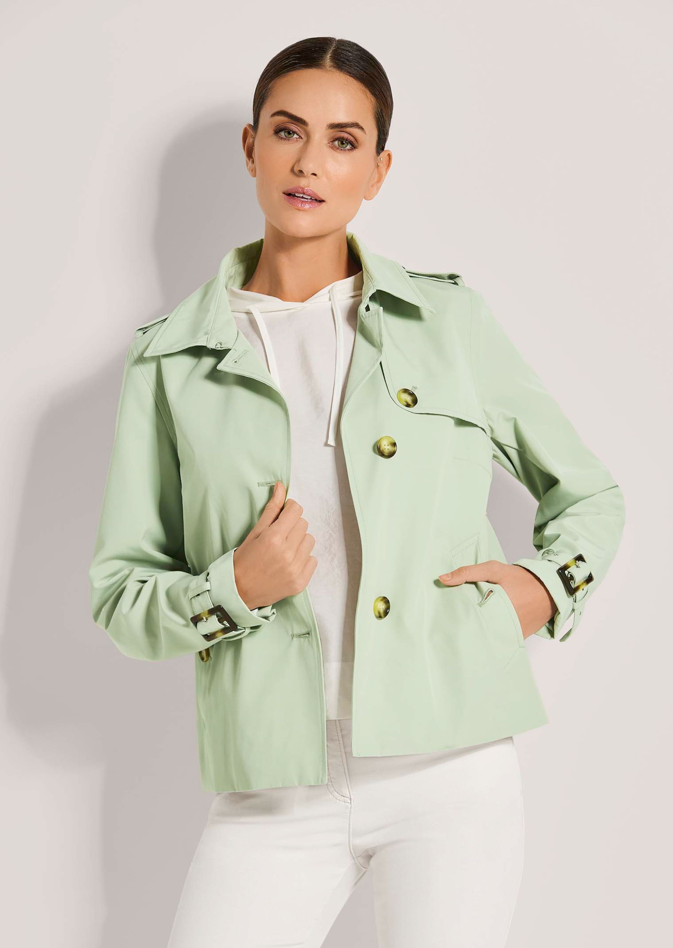 Short trench-style jacket