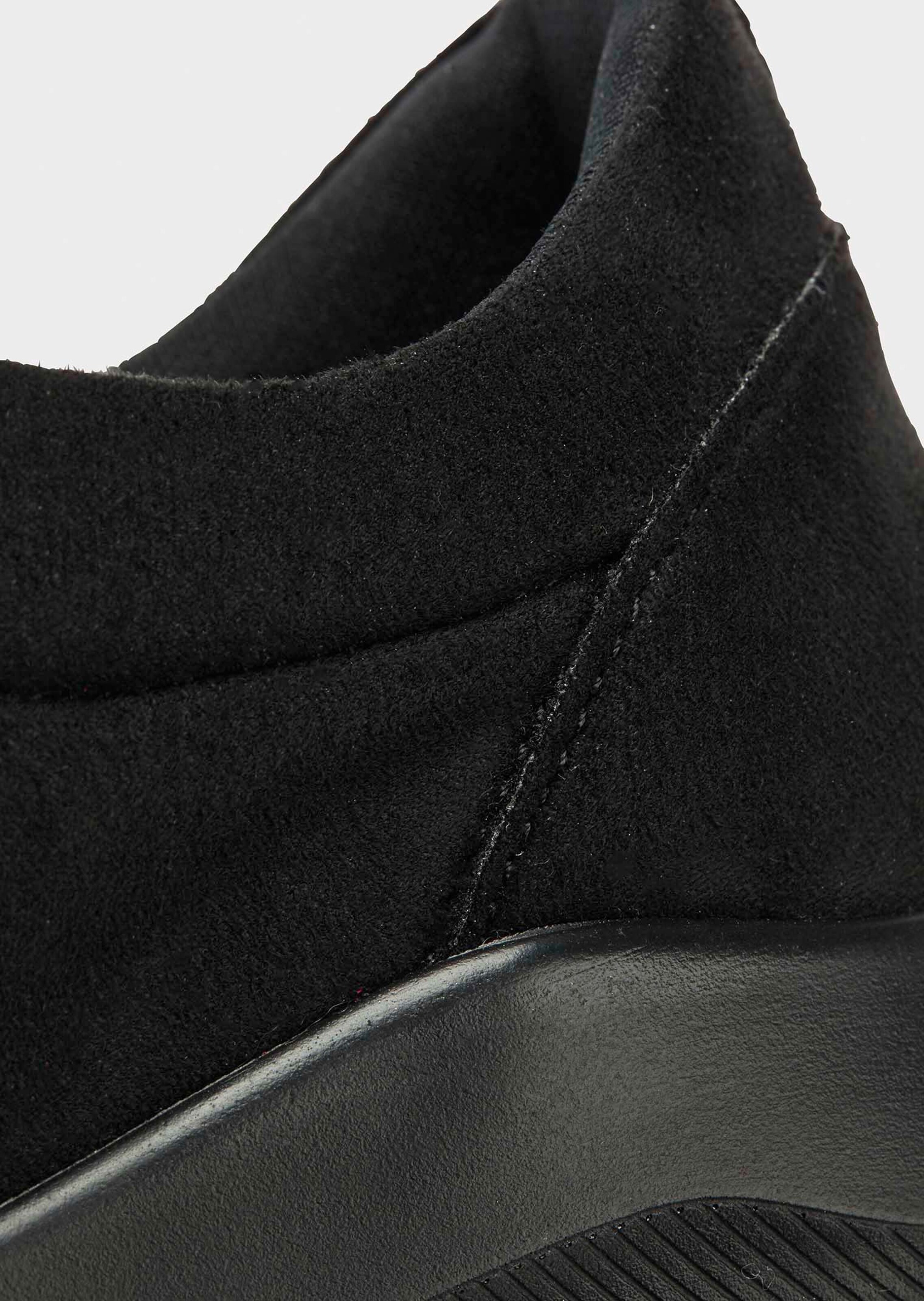 Leichter Sneaker mit Soft-Touch thumbnail 3