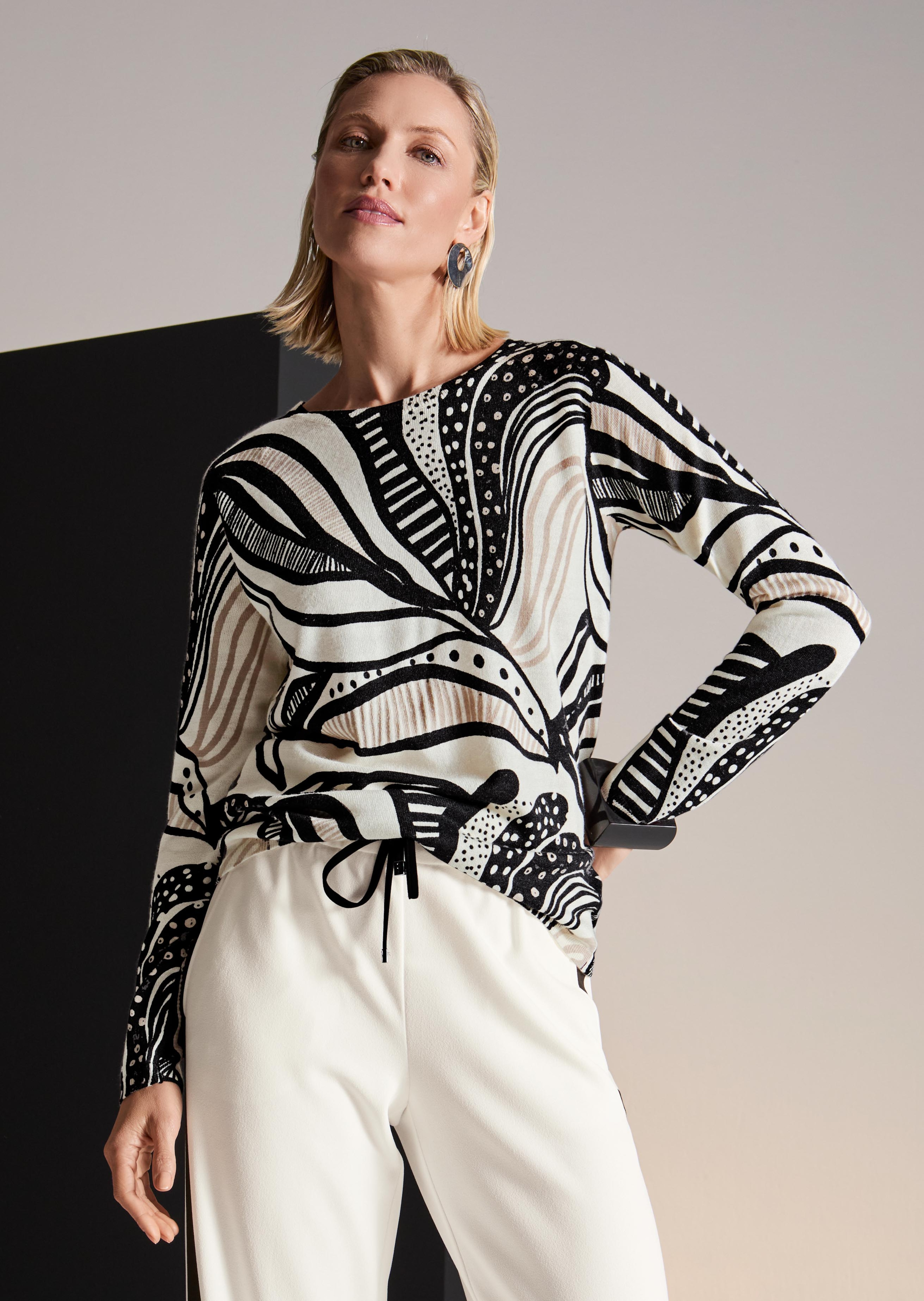 Feinstrick-Pullover mit Fantasy-Print