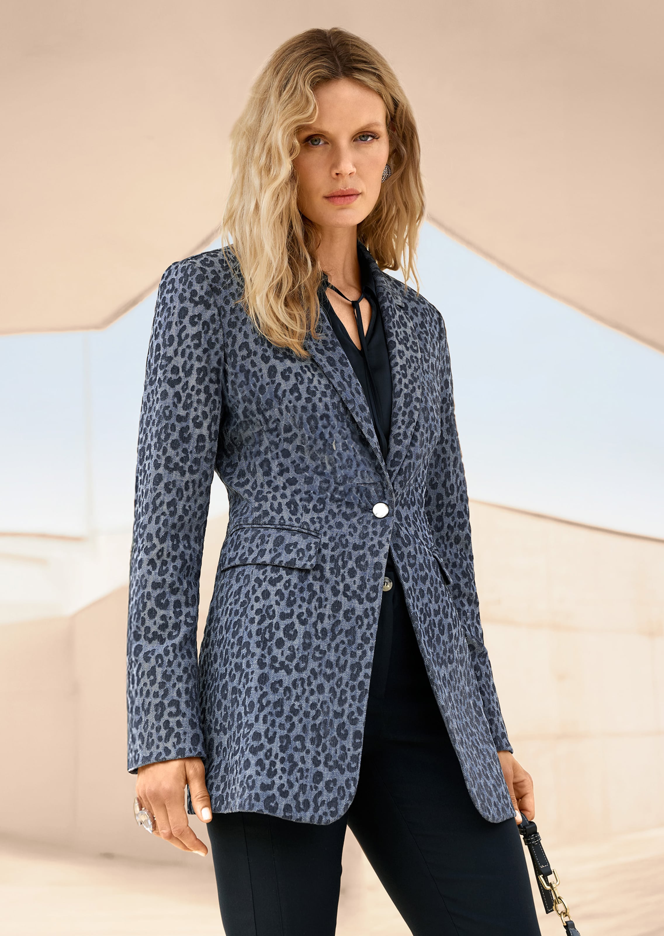 Denim blazer with leopard print