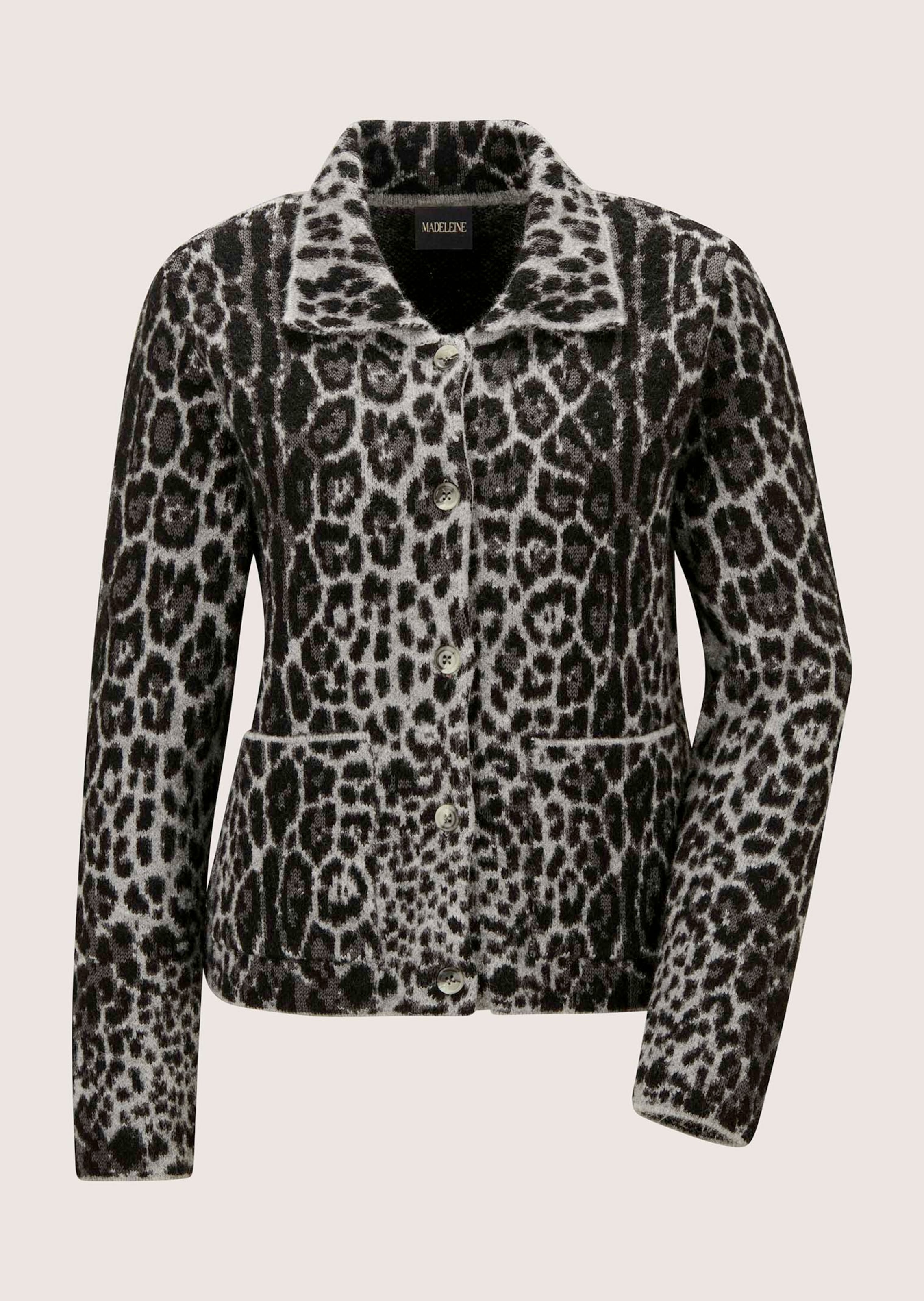 On-trend cardigan with leopard jacquard pattern
