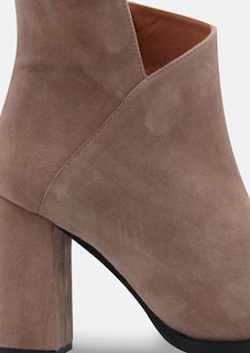 Stiefelette mit Retro-Charme thumbnail 2