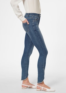 Schlanke Jeans mit Fransensaum thumbnail 5