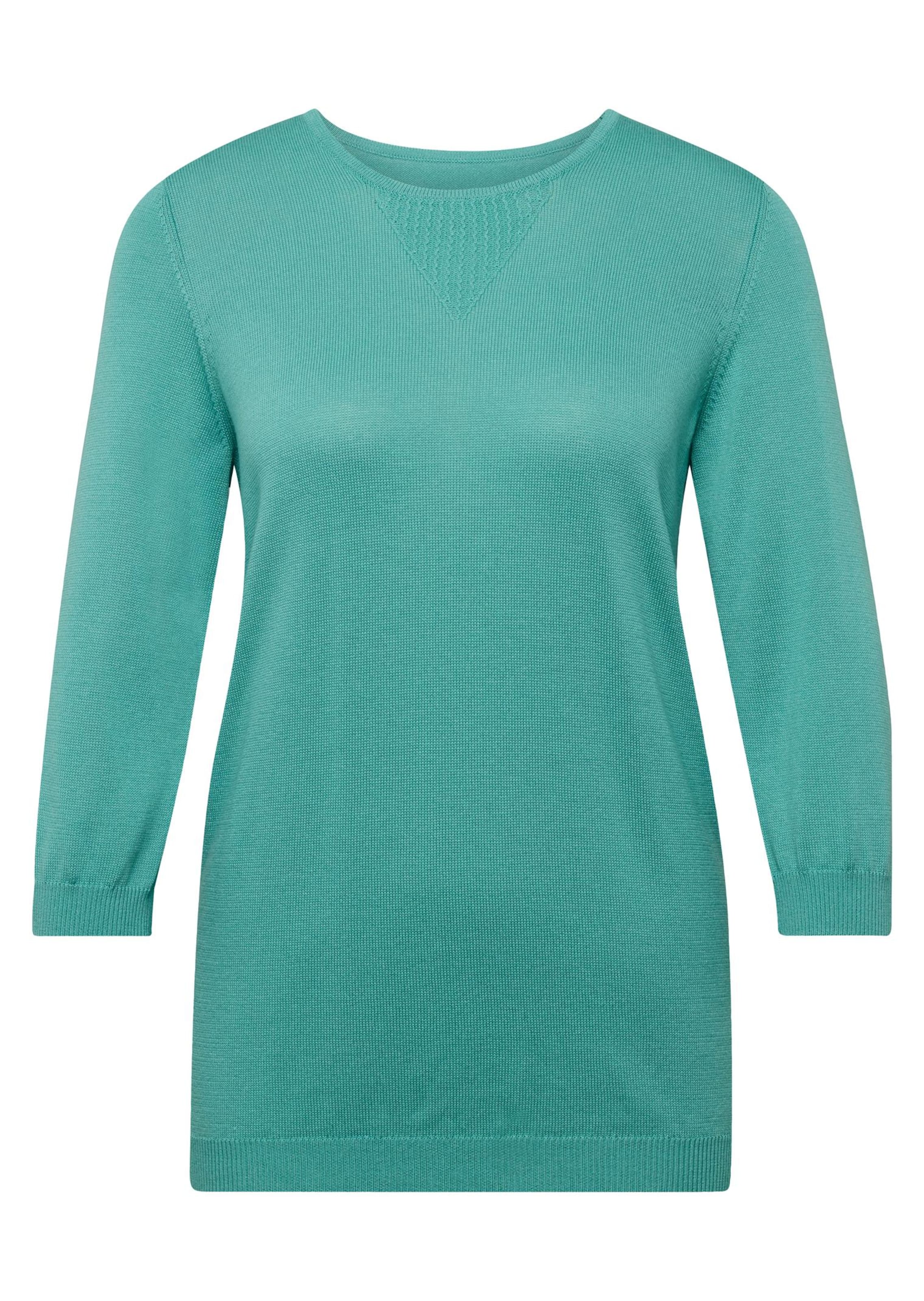 Sommerlicher Strickpullover mit Ajourmuster