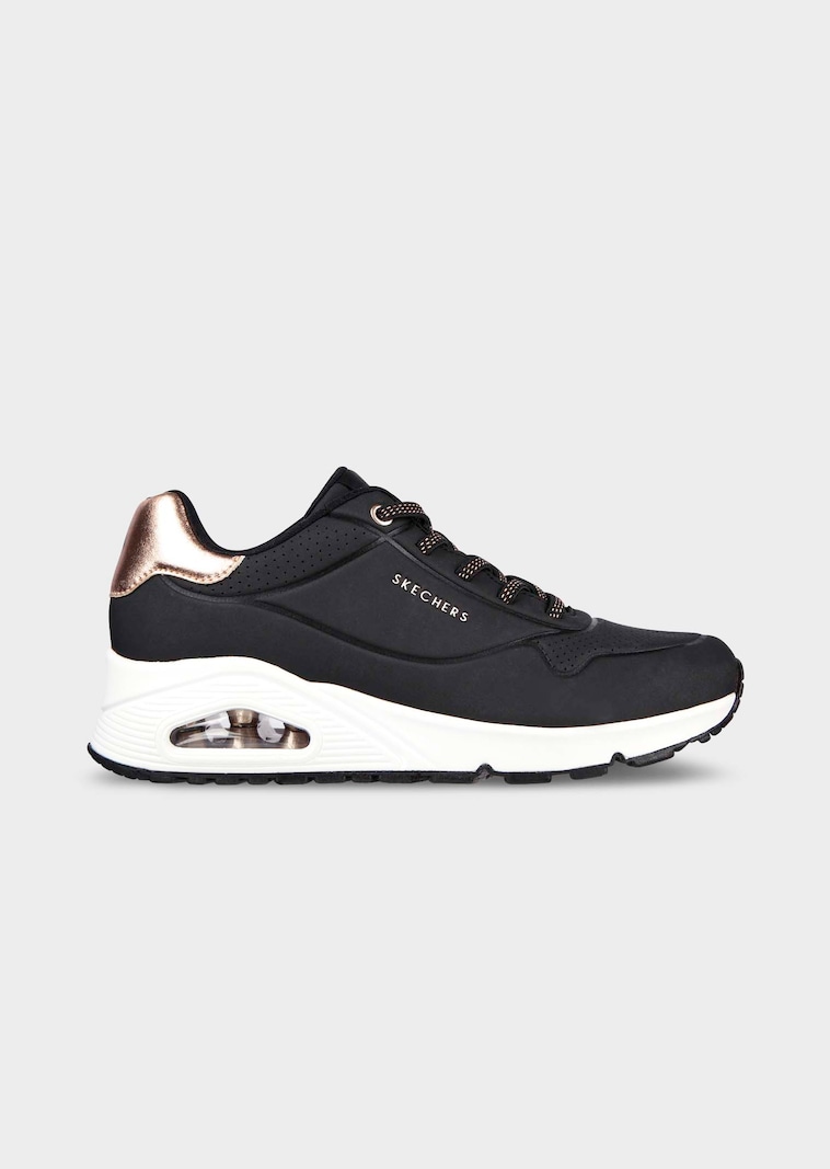 Sneaker mit Bungee Schnürung
