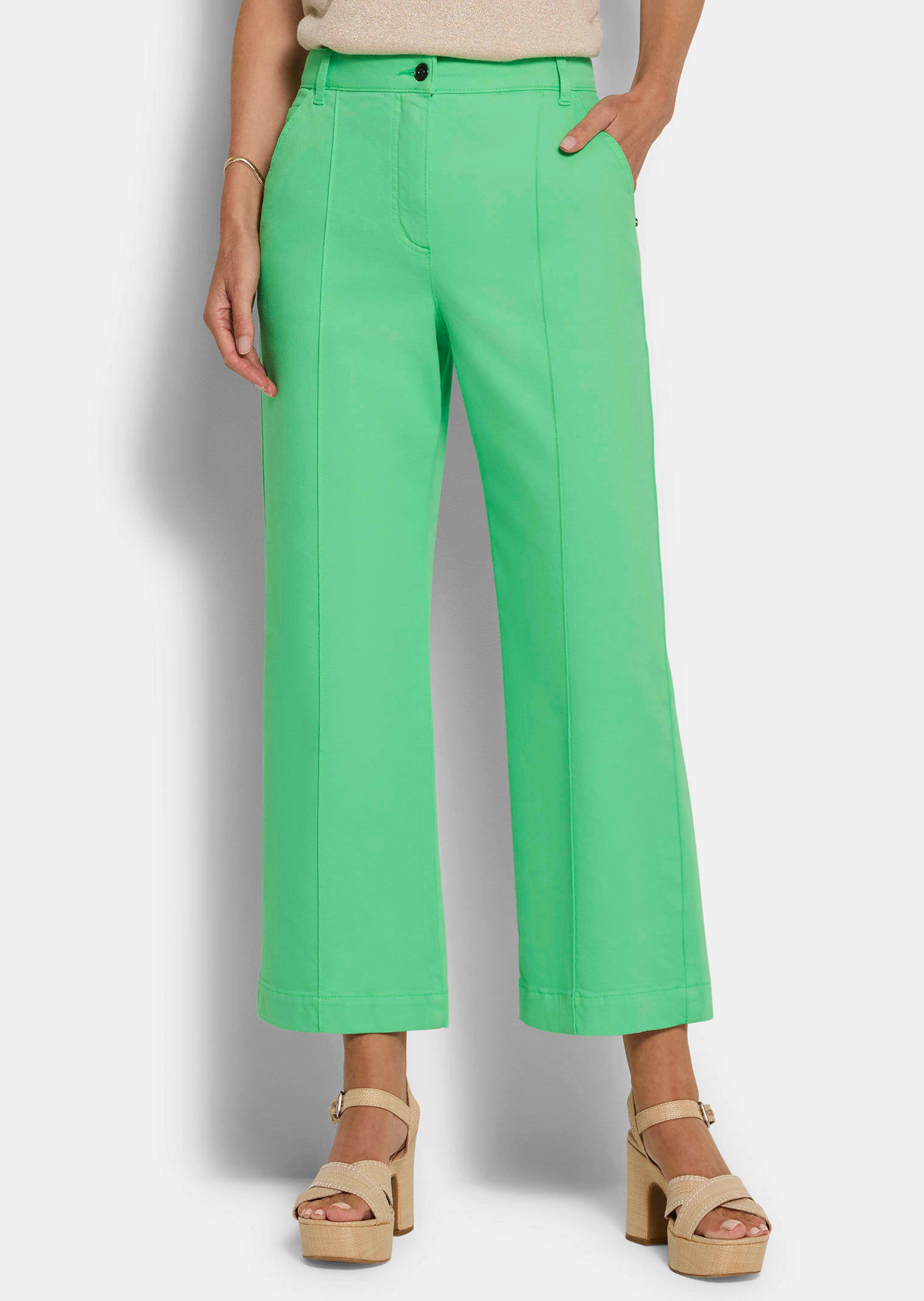 Weite Jeans VERA mit streckender Biese