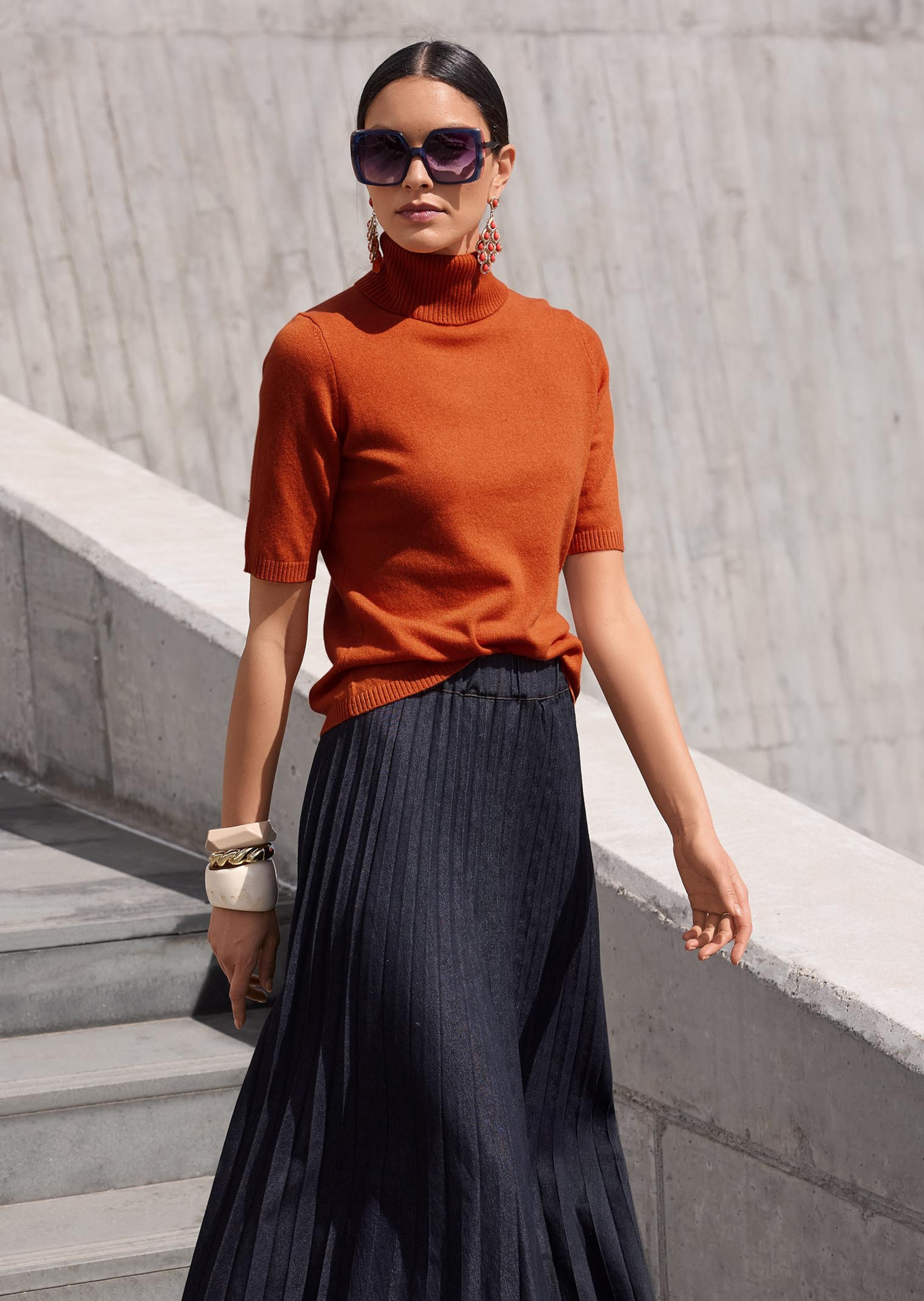 Kaschmirpullover mit Rollkragen und Halbarm