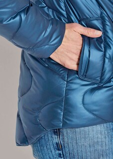 Wattierte Steppjacke mit Stehkragen thumbnail 6