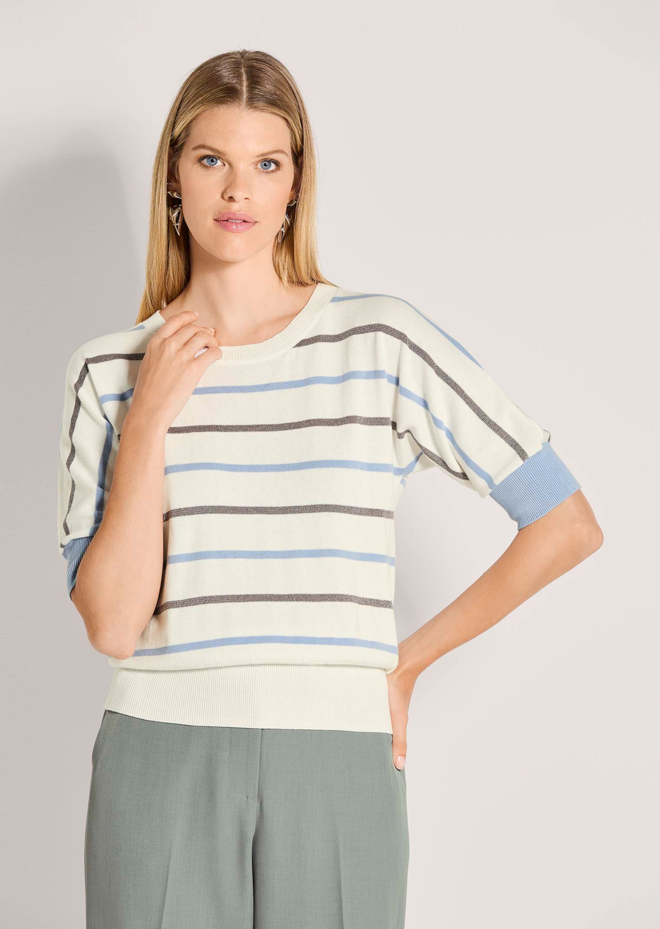 Feinstrick-Pullover mit Glanzstreifen