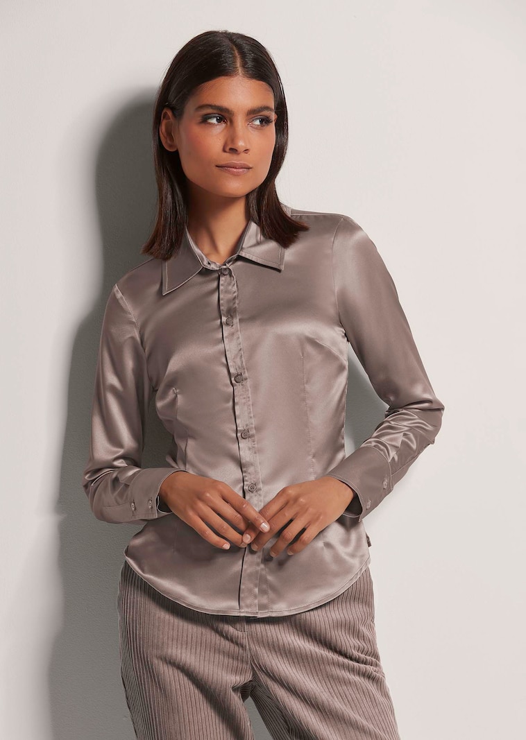 Klassische Hemdbluse