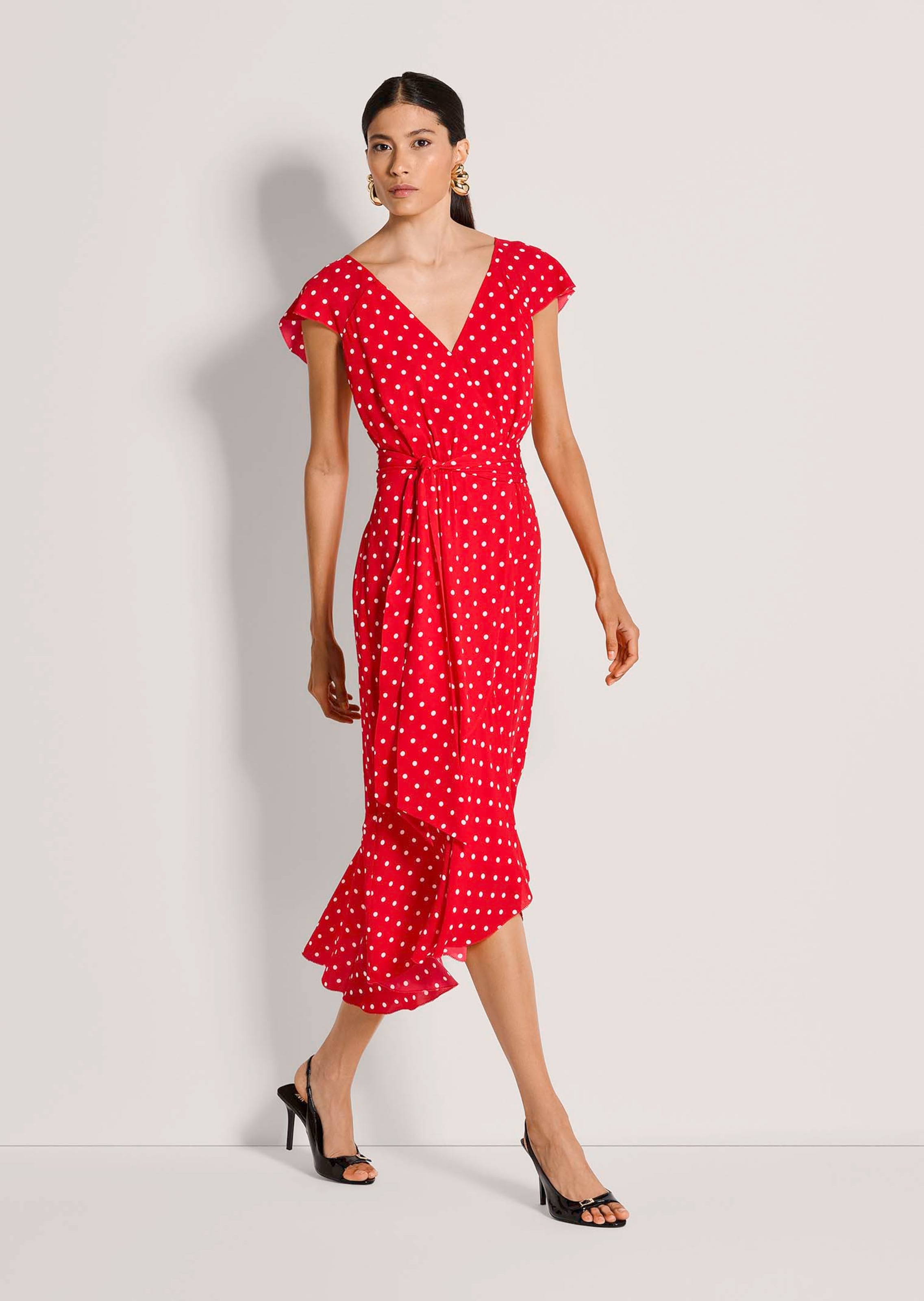 Kleid mit Punkten in Wickeloptik
