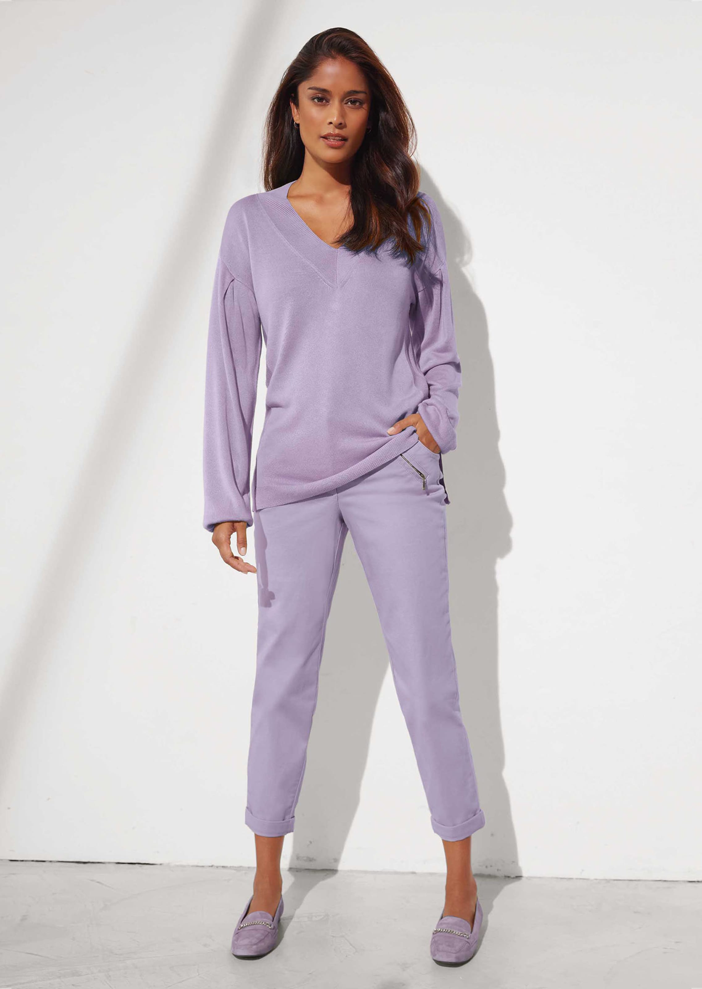 Oversized-Pullover mit V-Ausschnitt