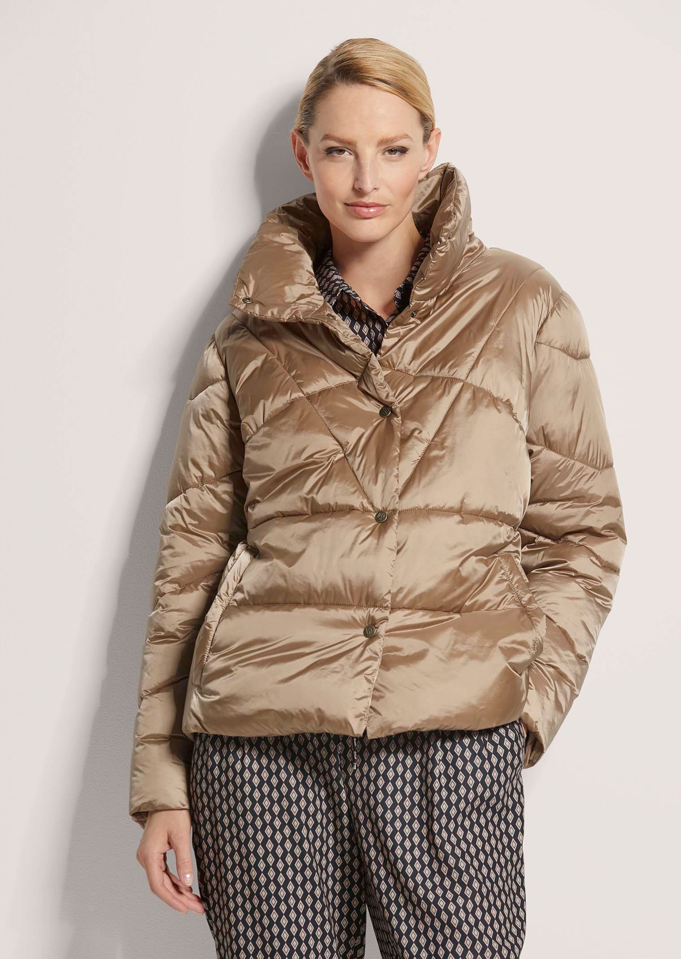 Wattierte Steppjacke mit Stehkragen