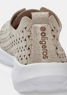 Extraleichte Halbschuhe mit Lochmuster thumbnail 3