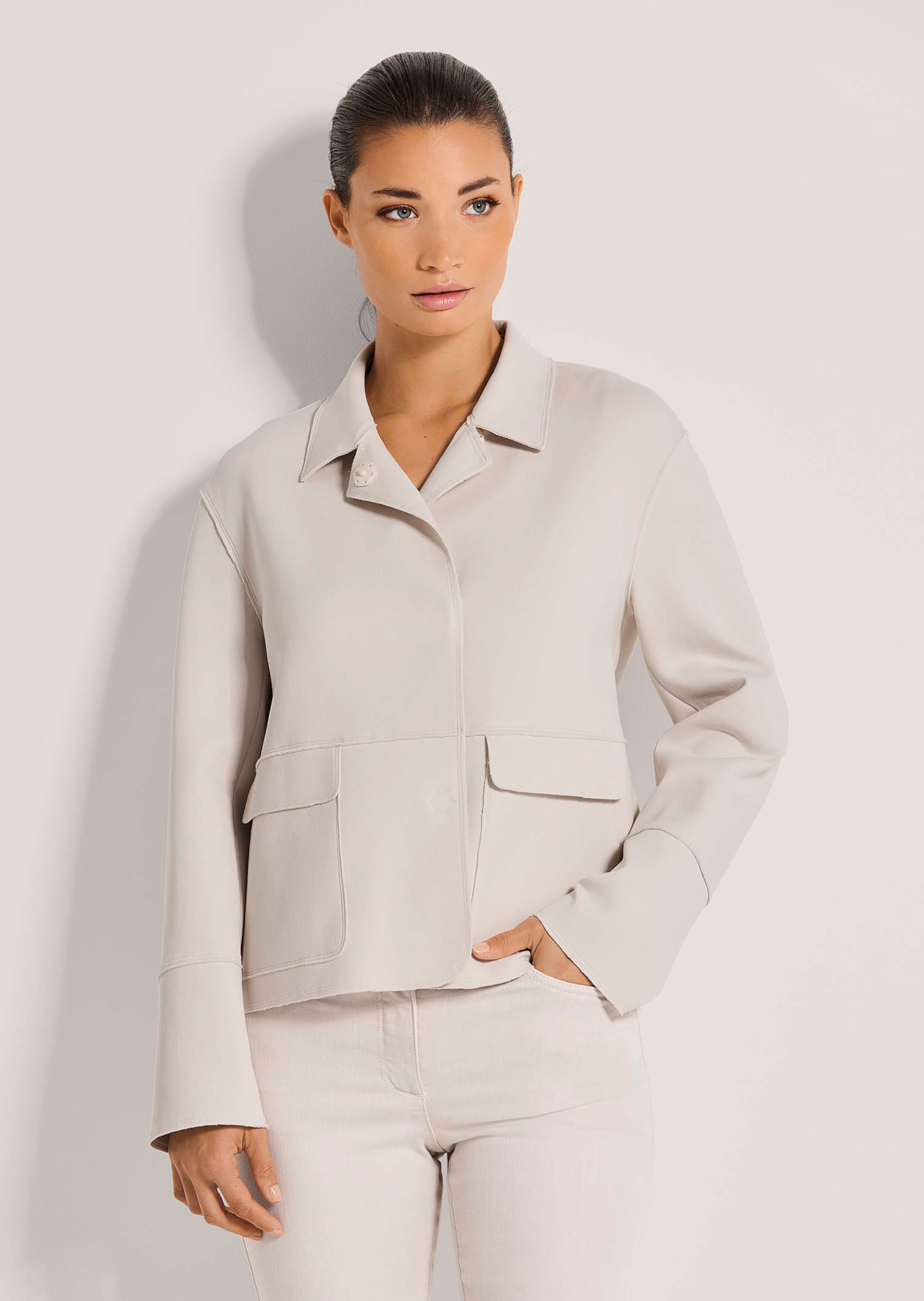 Cropped boxy blazer