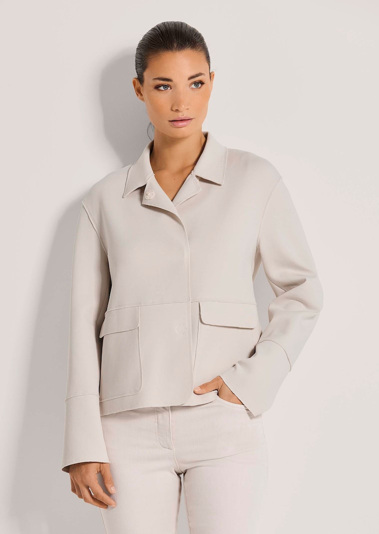 Cropped boxy blazer