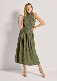 Robe thumbnail 2