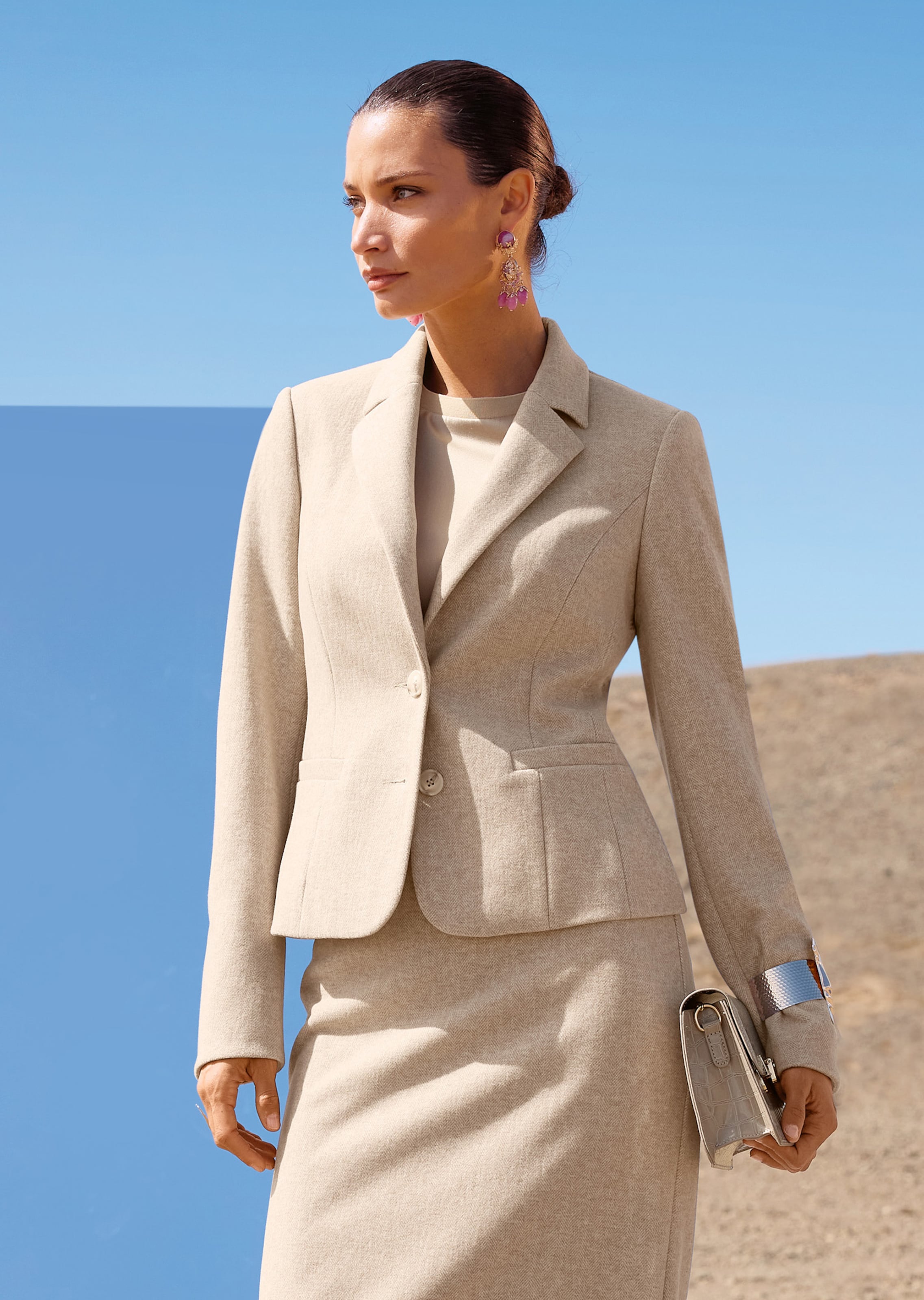 Single-breasted blazer with herringbone pattern