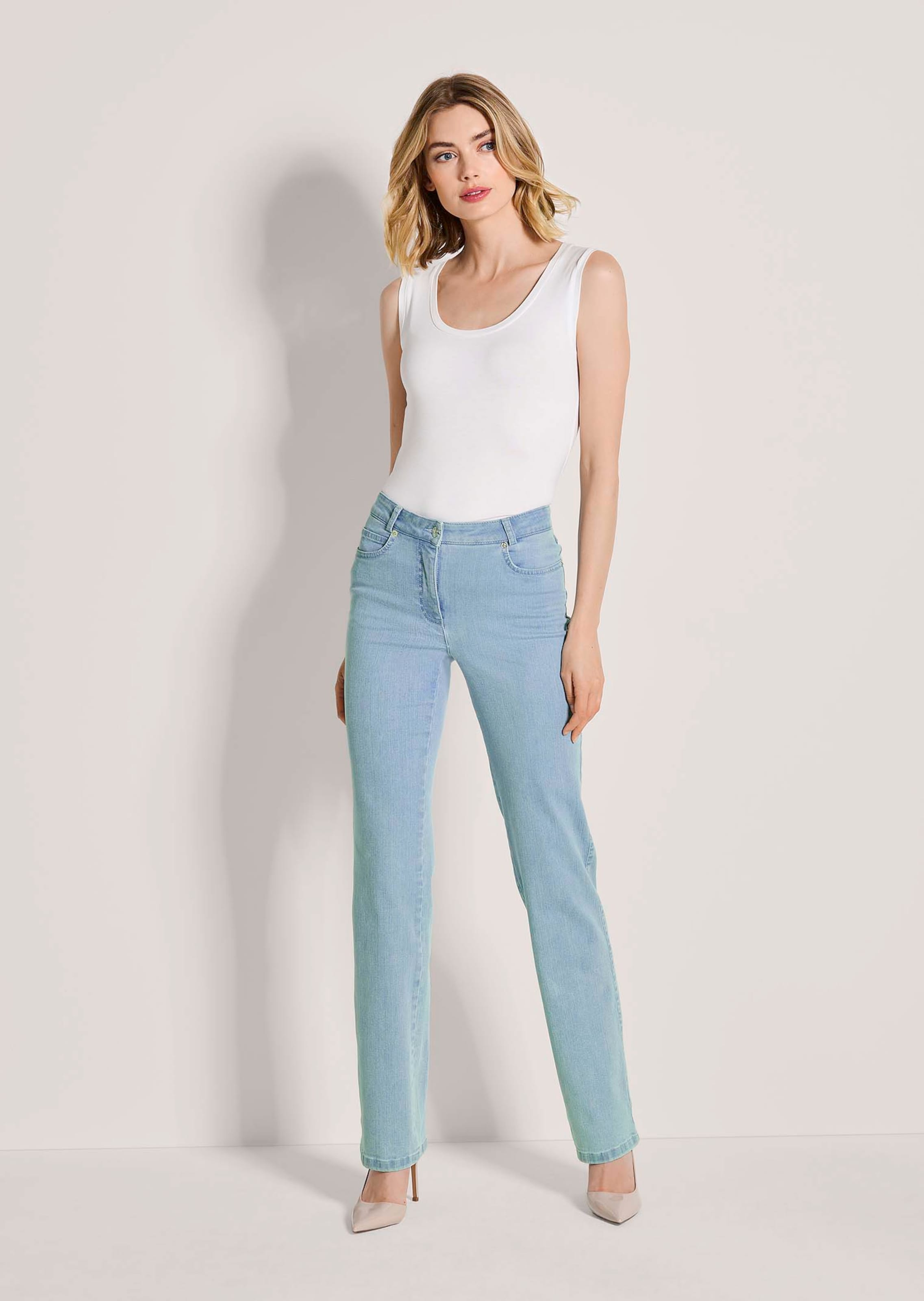 M-Jeans in gerader Form mit Logo-Stickerei thumbnail 3