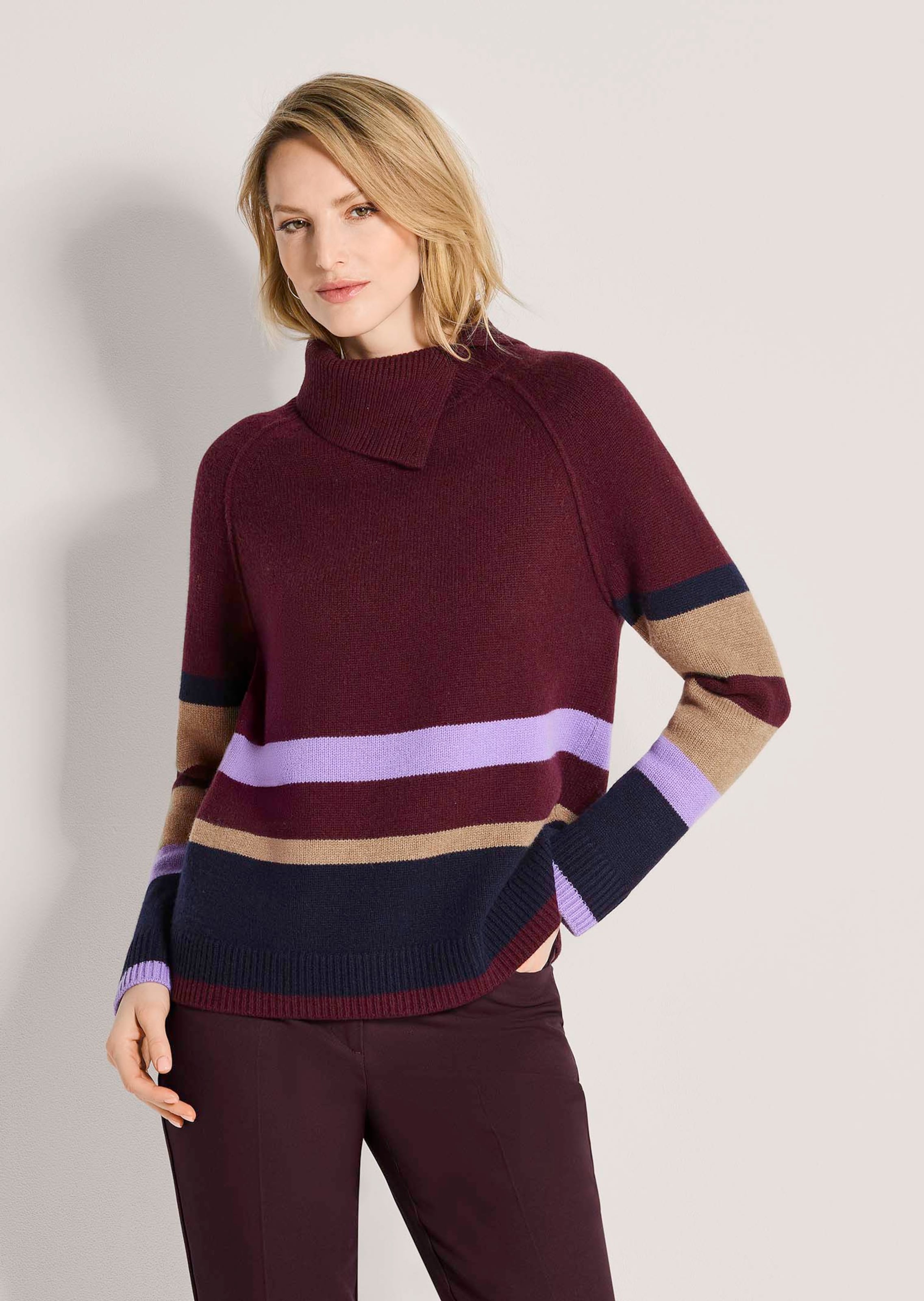 Pullover met asymmetrische col