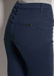 Jeans met fijne franjezoom thumbnail 6
