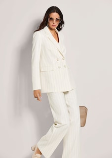 Oversize-Blazer mit Nadelstreifen thumbnail 5