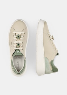 Sneakers thumbnail 2