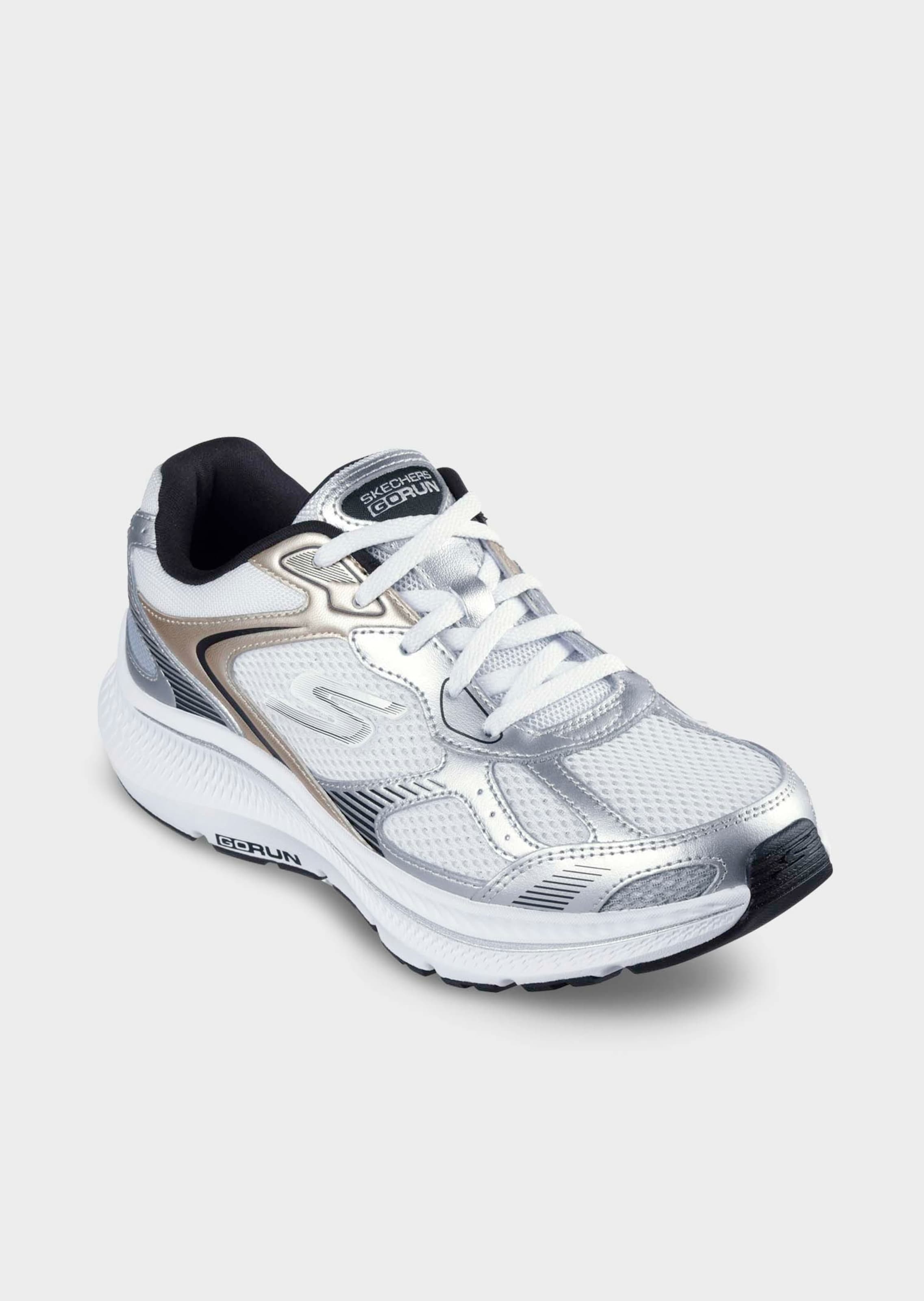 Sneakers met metallic details