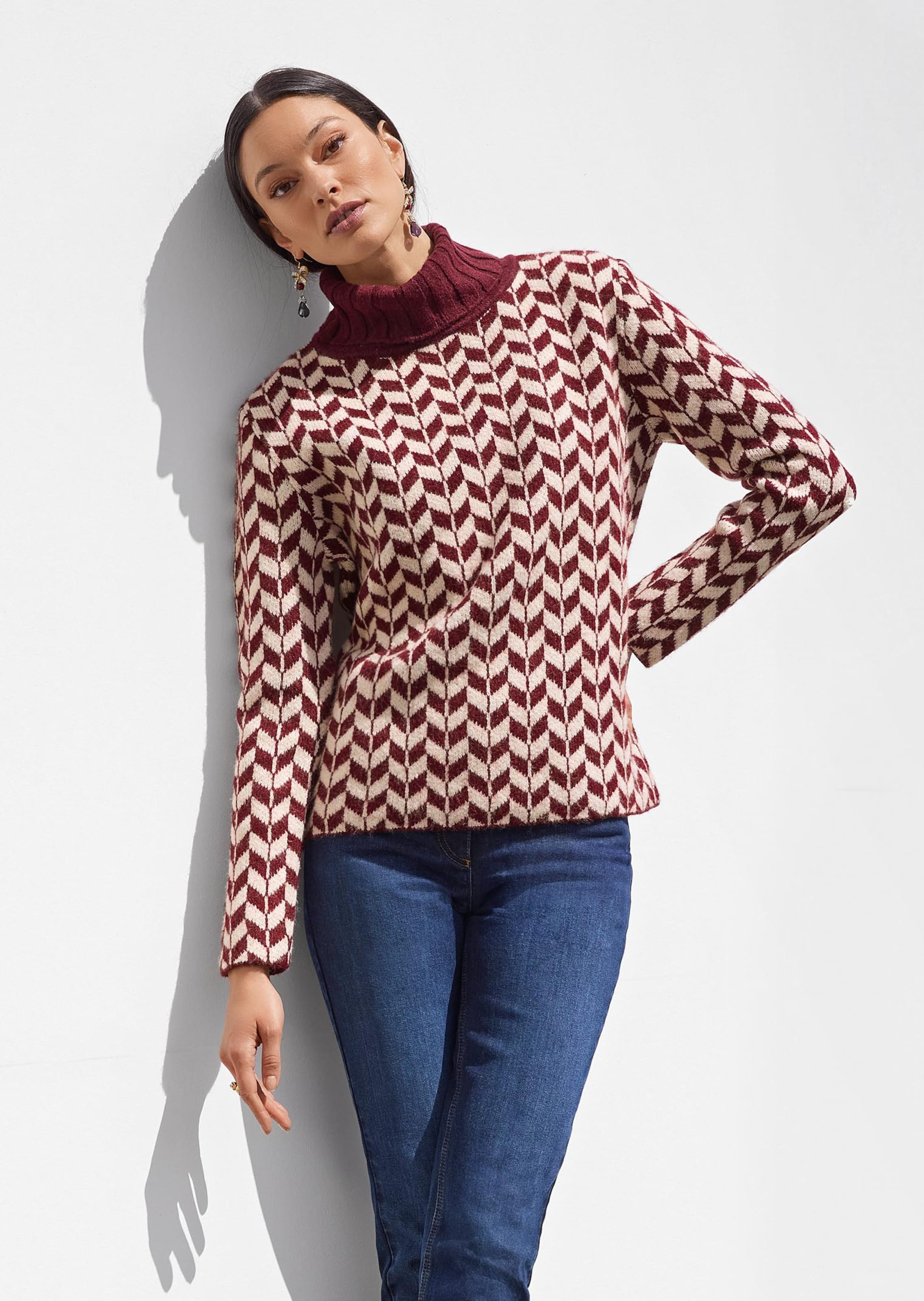 Pullover mit Zickzack-Muster und Rollkragen