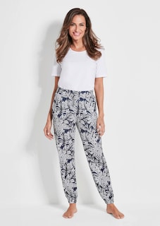 Comfortable joggers with a leaf print thumbnail 3