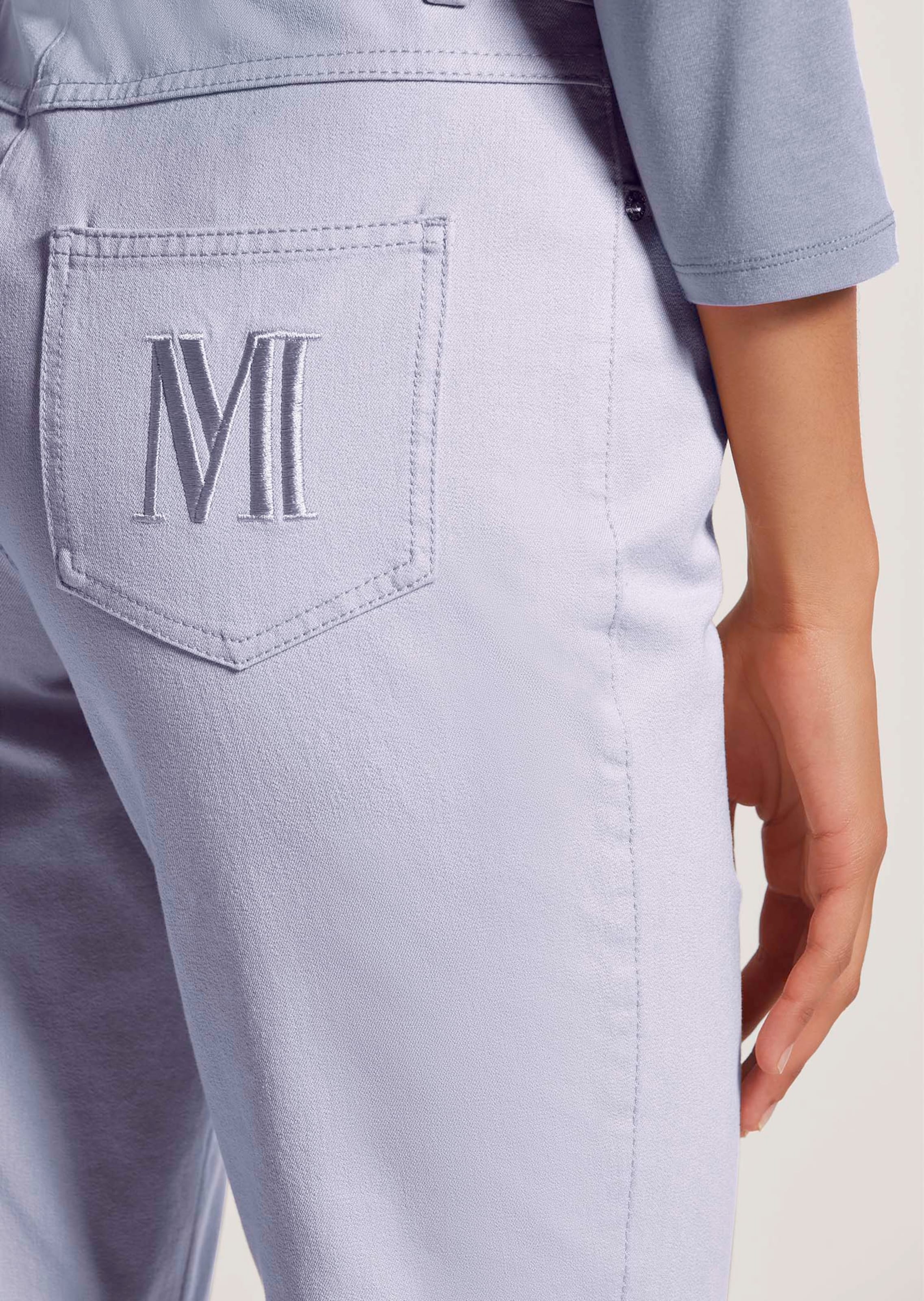 M-Jeans in gerader Form mit Logo-Stickerei thumbnail 5