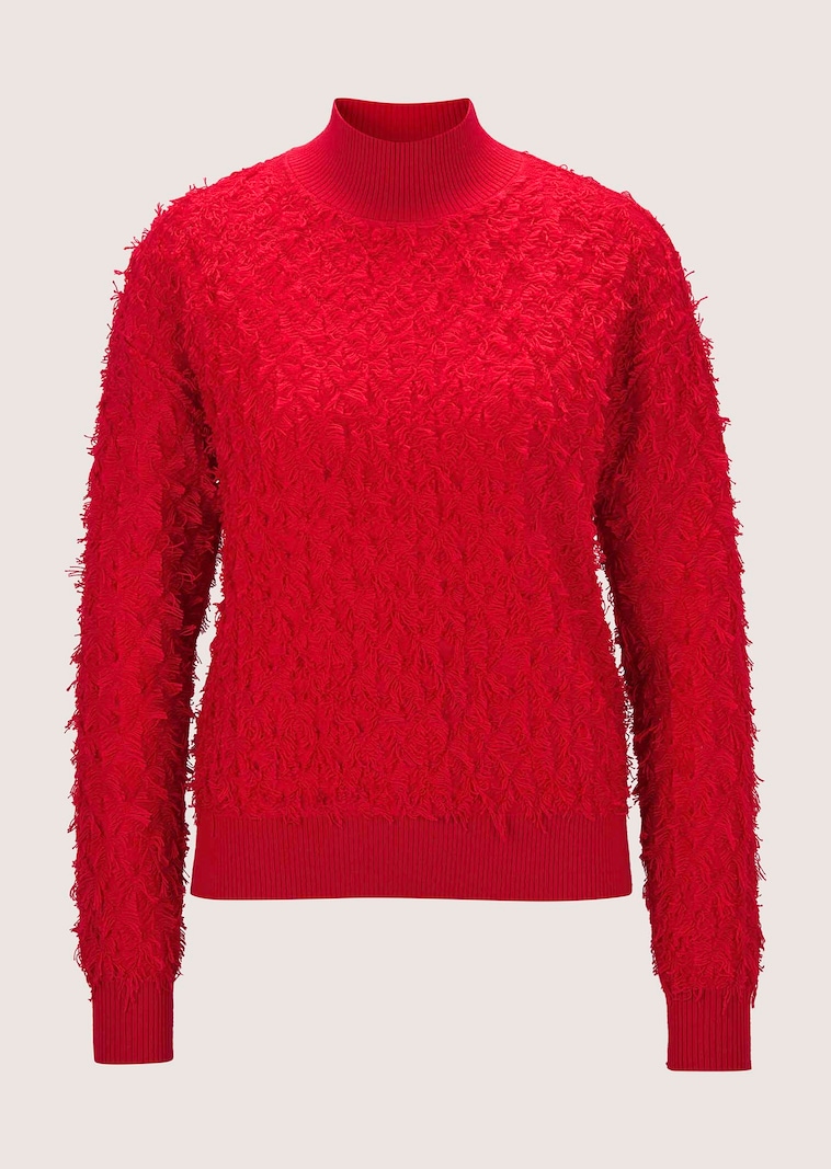 Knitted jumper with fringed pattern