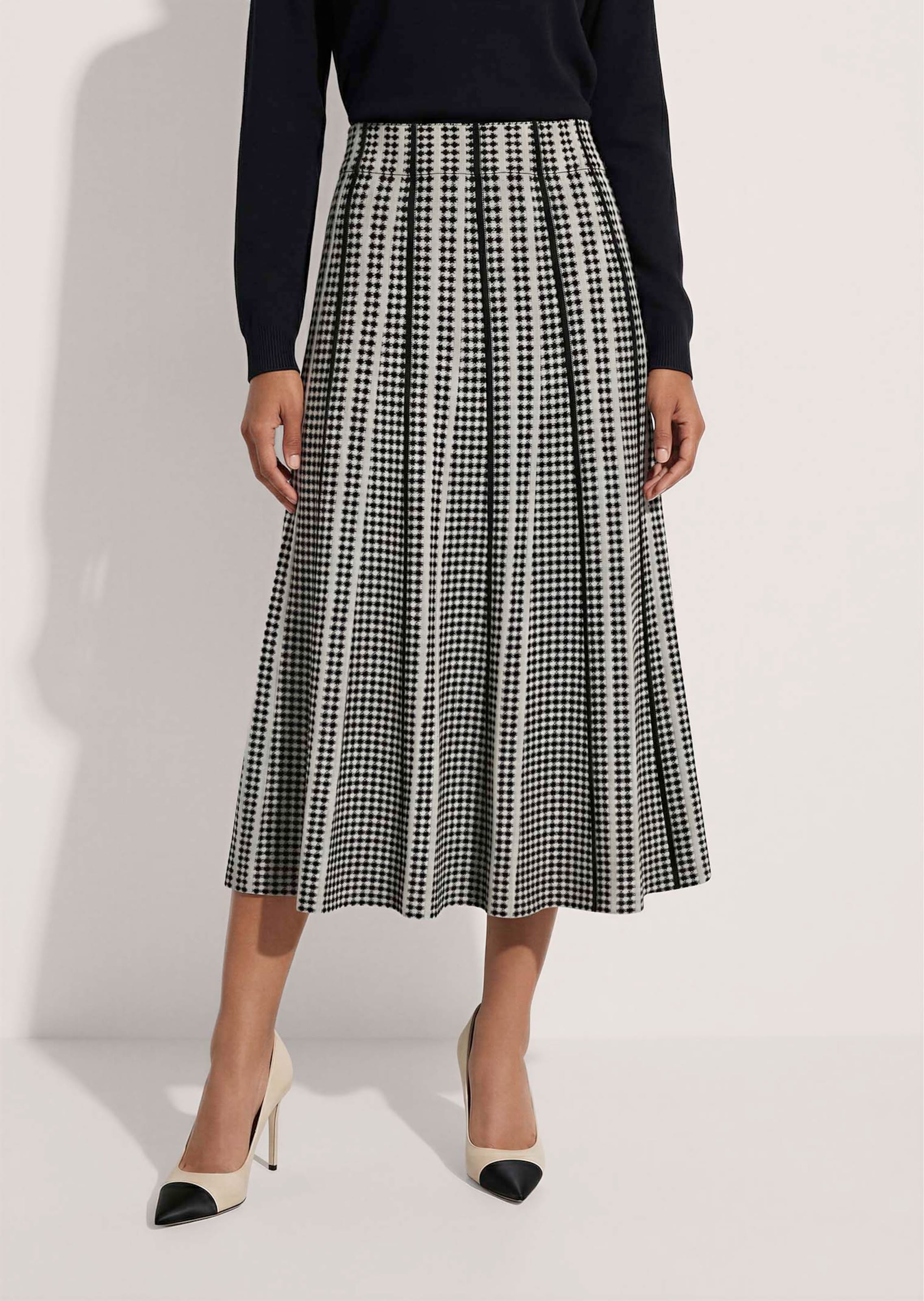 Ausgestellter Jacquard-Rock
