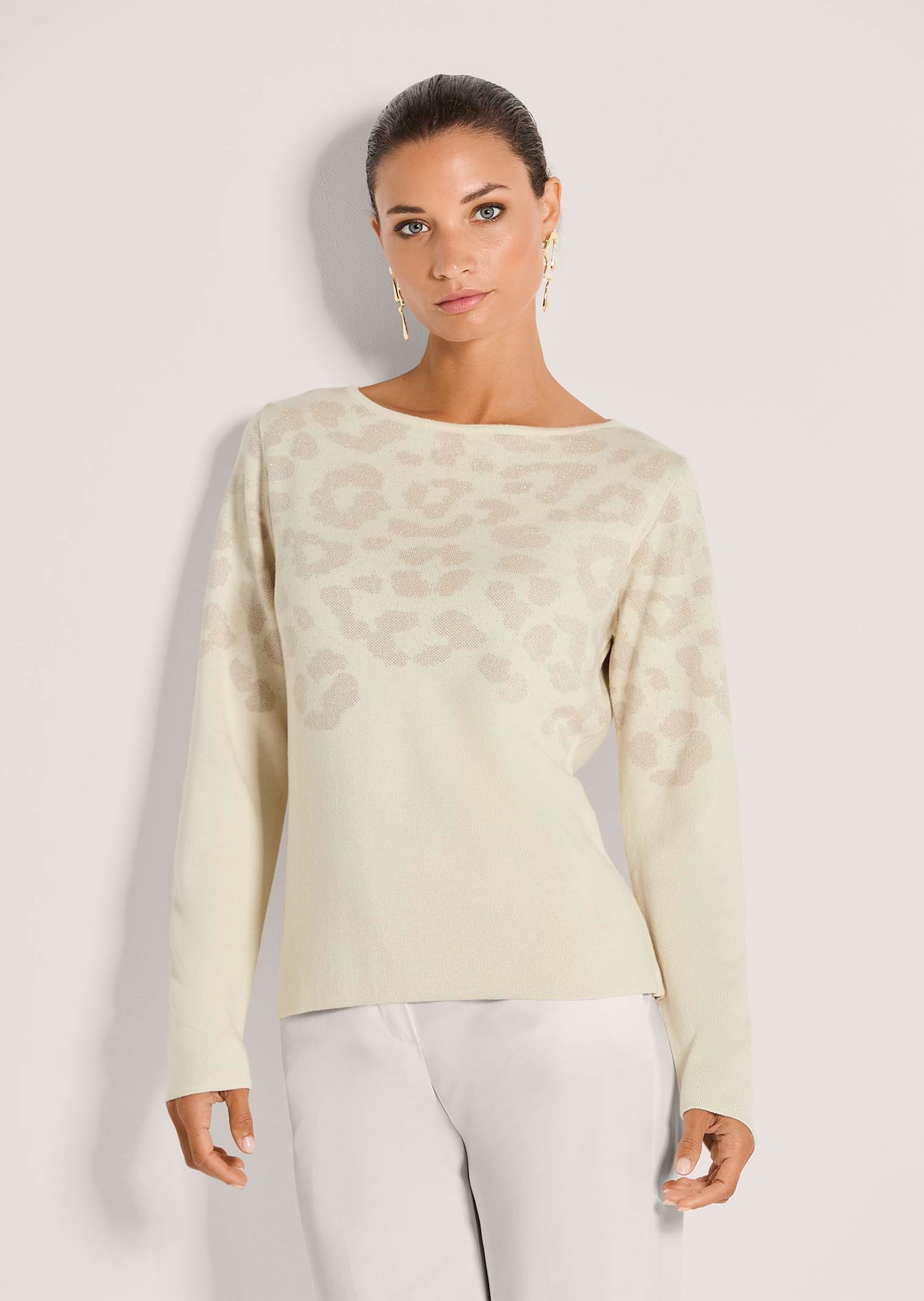 Pull avec fil brillant