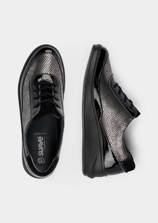 Schnürschuhe mit Lack-Akzenten thumbnail 2