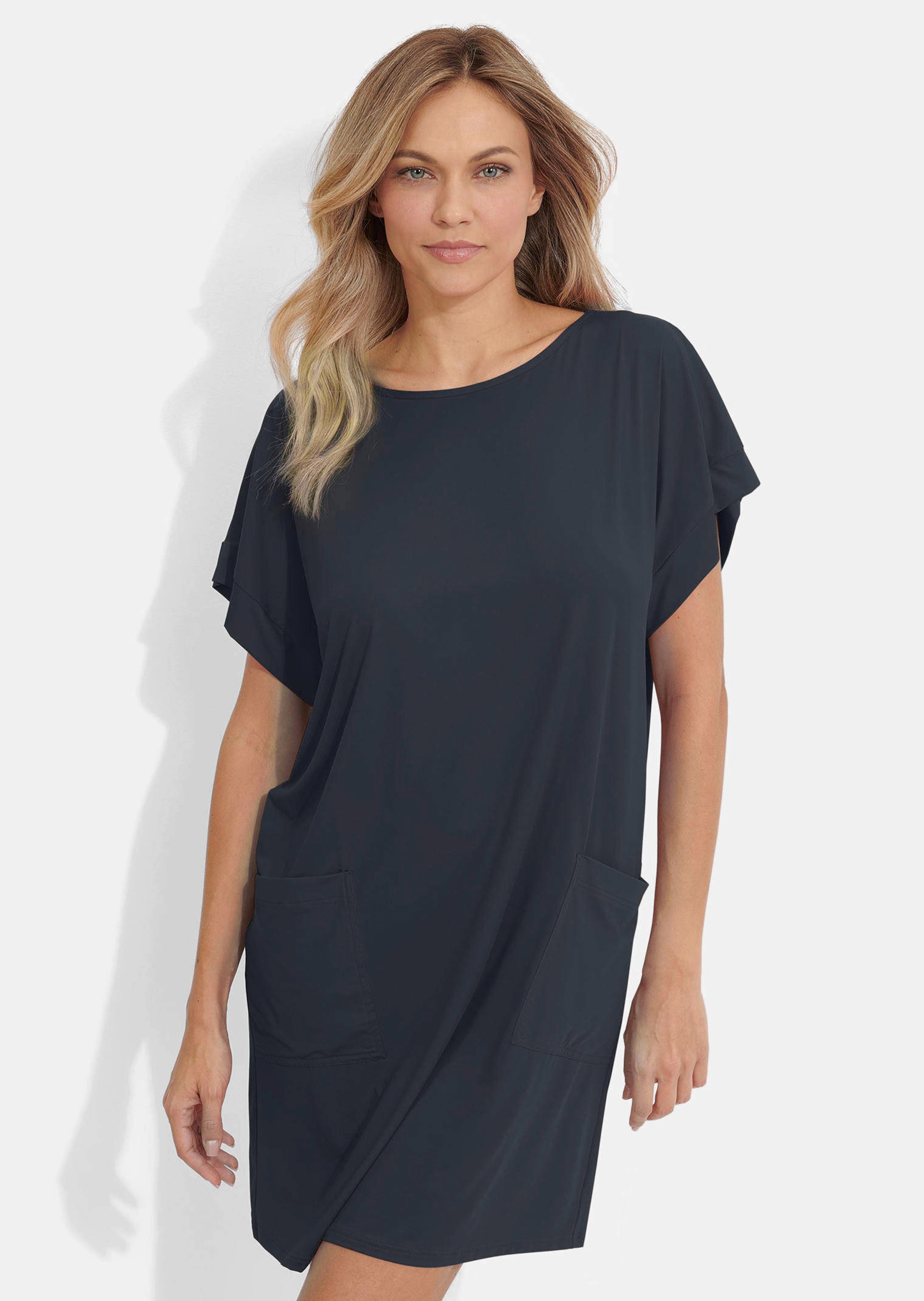 Strandkleid mit aufgesetzten Taschen