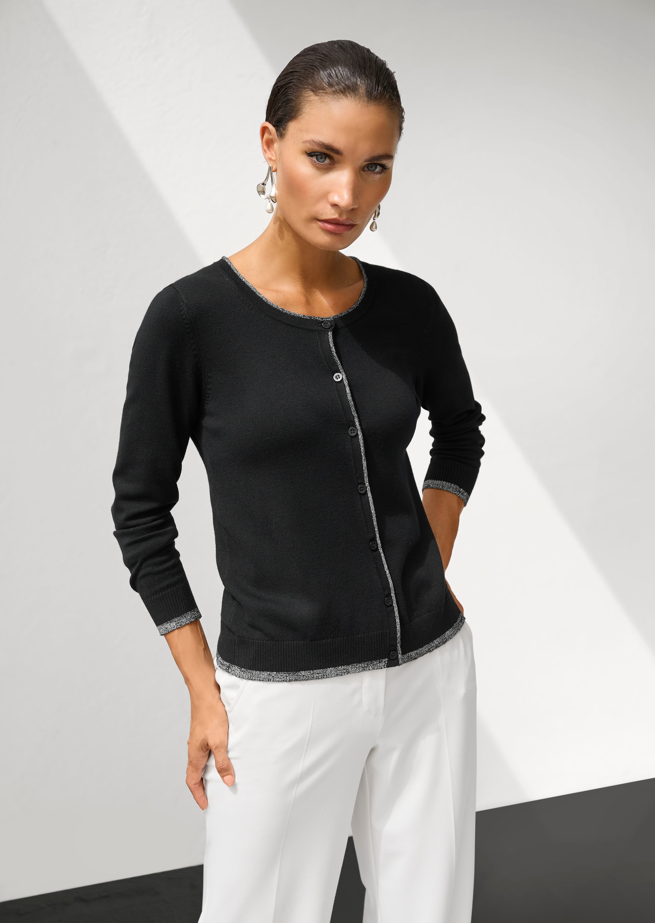 Cardigan with glazed yarn