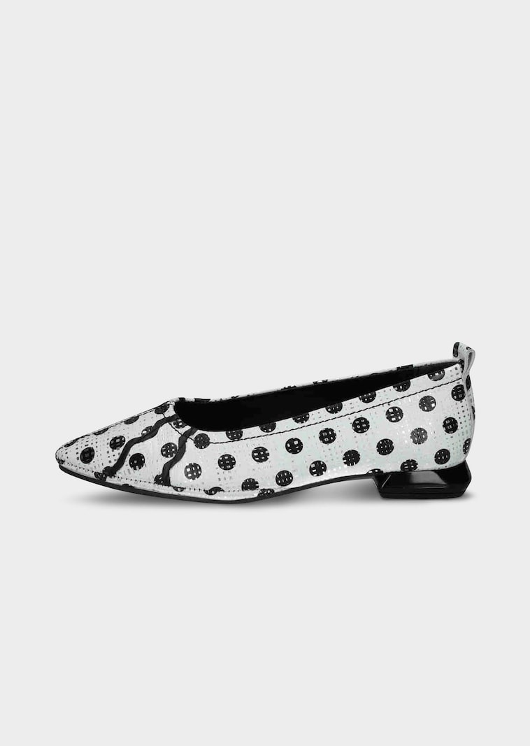 Ballerina mit Polka Dots