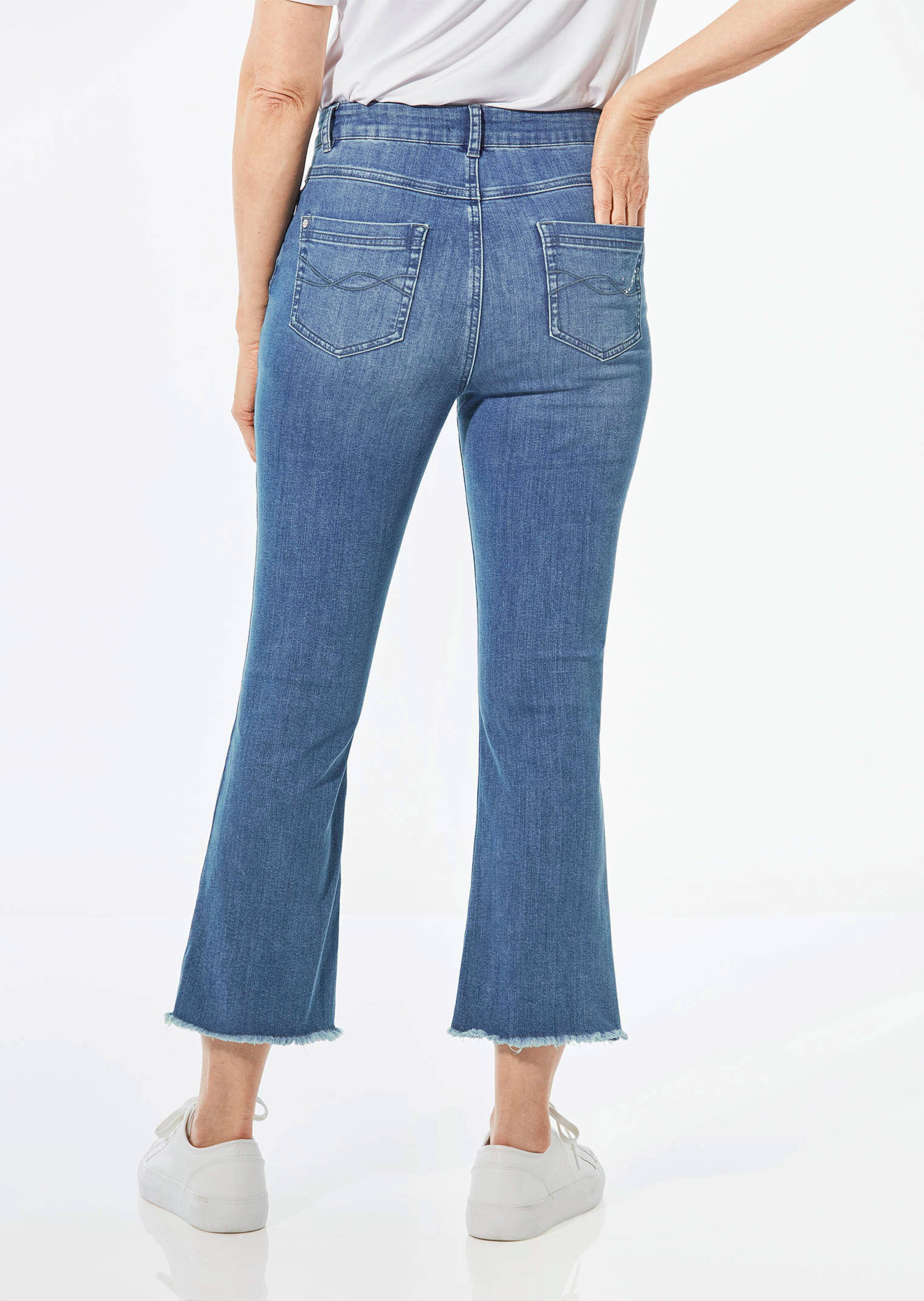 Jeans CARLA mit ausgestelltem Bein thumbnail 3